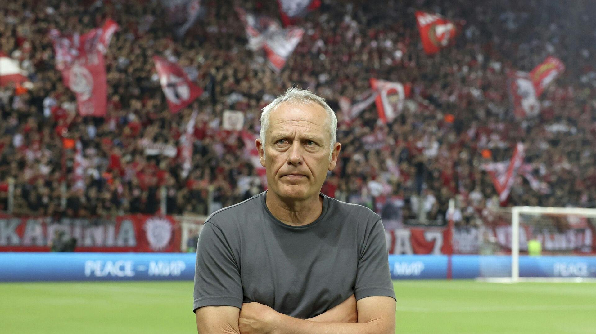 Christian Streich roser FCKs indsats på banen, men også klubbens fans får fine ord med på vejen. 