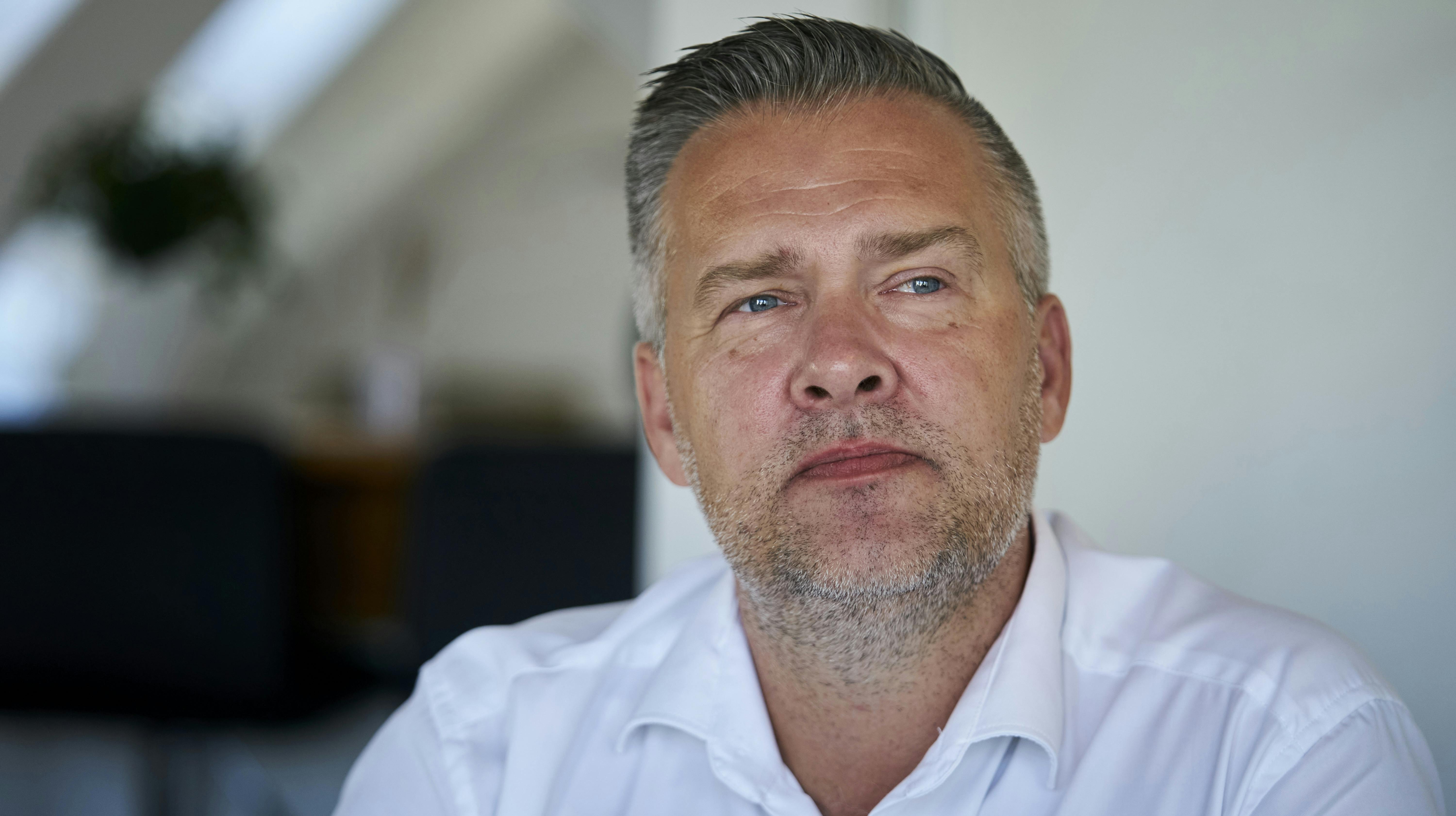 Martin Brodersen forklarer, at "det slet ikke er mig" at reagere så voldsomt, men at klappen gik ned for ham i en yderst presset situation.