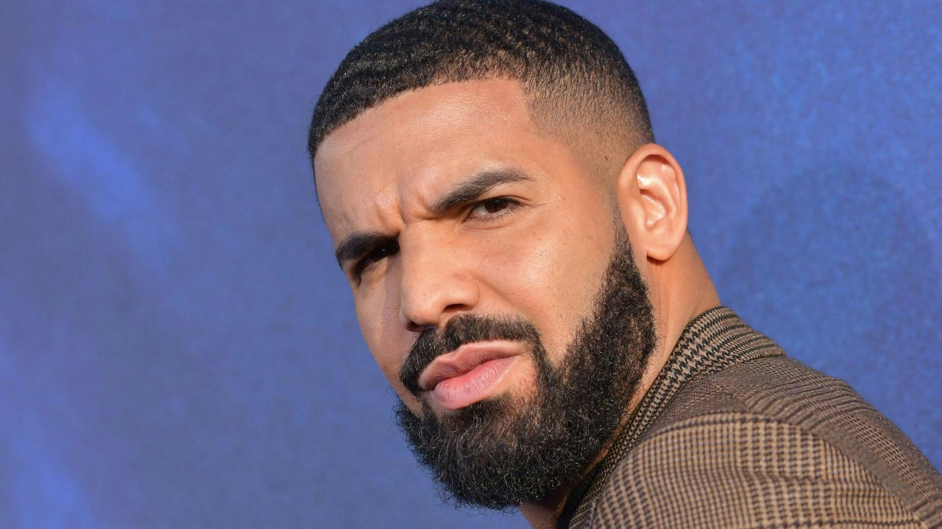 Rapperen Drake har meddelt, at han har brug for en pause. 