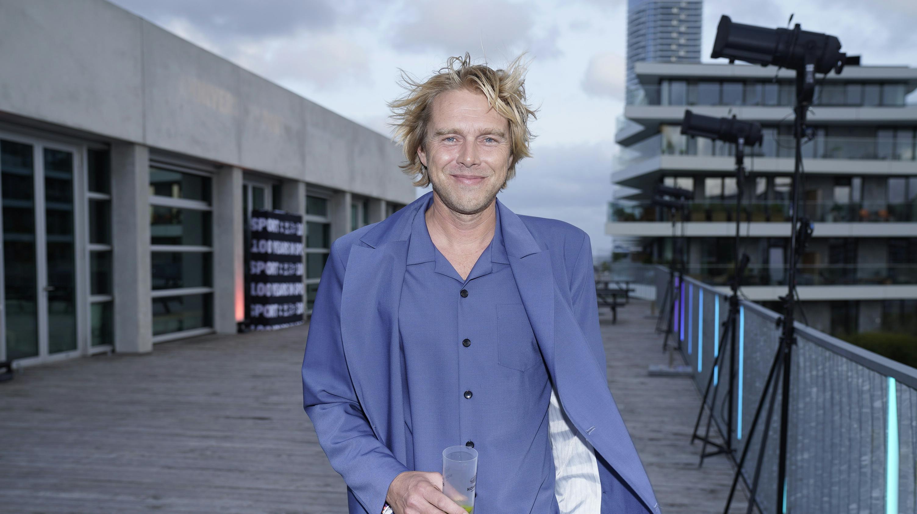 Felix Smith er 46 år gammel.