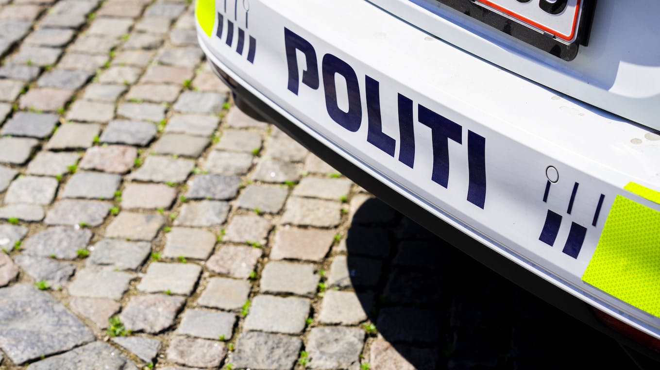 Politiet er tilstede i en haveforening på Amager.