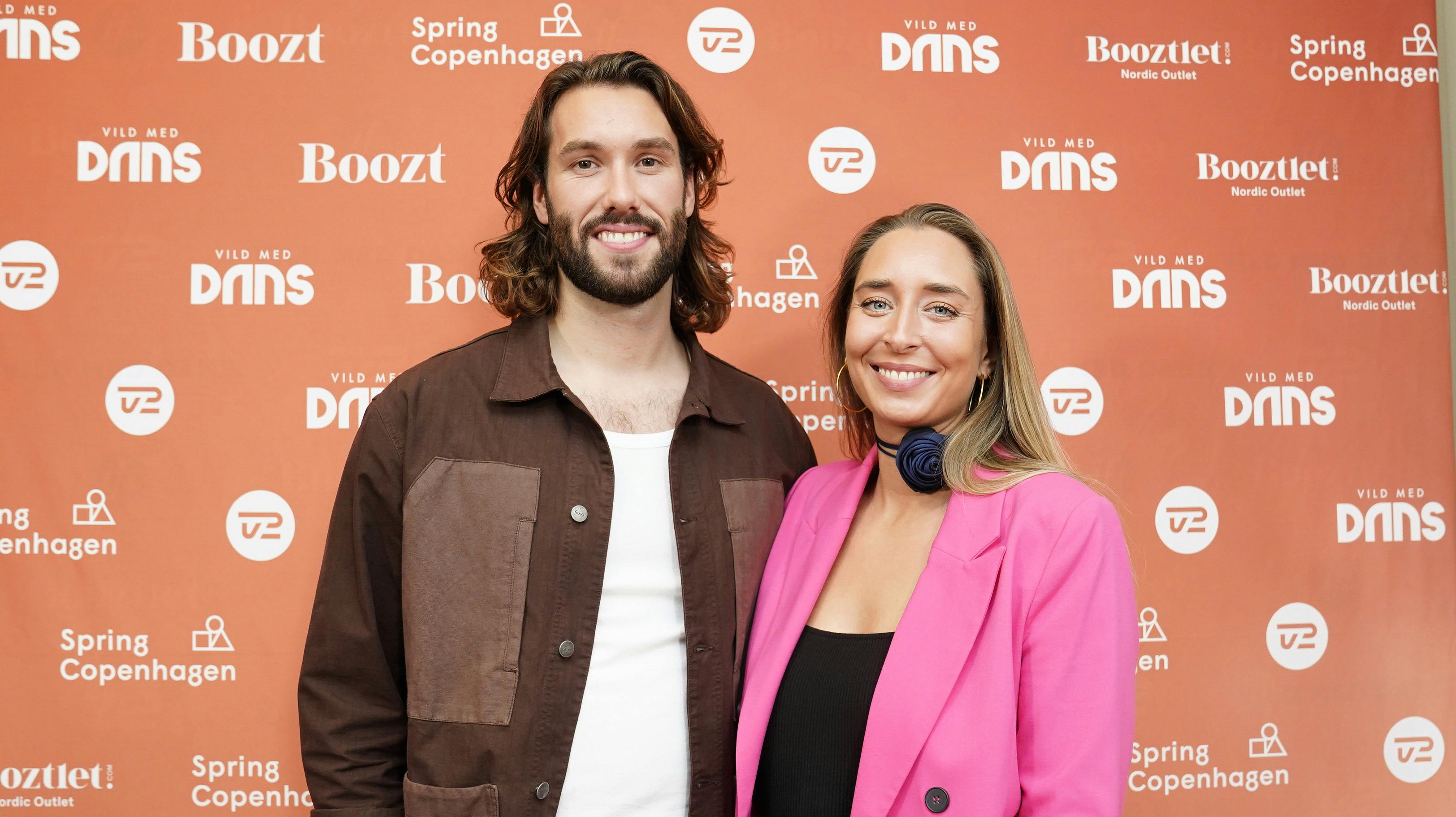 Philip og Frederikke var mødt op til "Vild med dans" for at støtte Mette Sommer. "Bachelor"-parret kunne dog afsløre, at de ikke selv var i gang med at øve en brudevals.