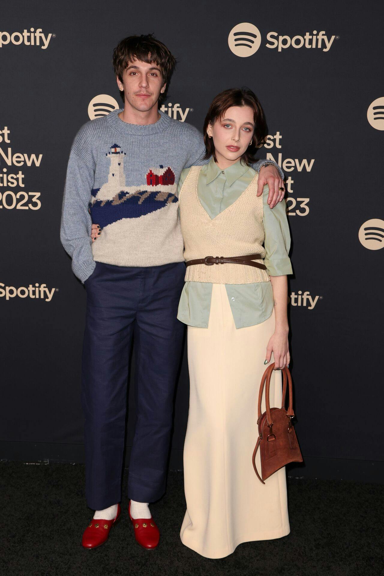 Tucker Pillsbury (tv.) og Emma Chamberlain har vist hinanden frem ved adskillige lejligheder. Her til Spotifys "Best New Artists"-fest i Los Angeles tidligere på året.