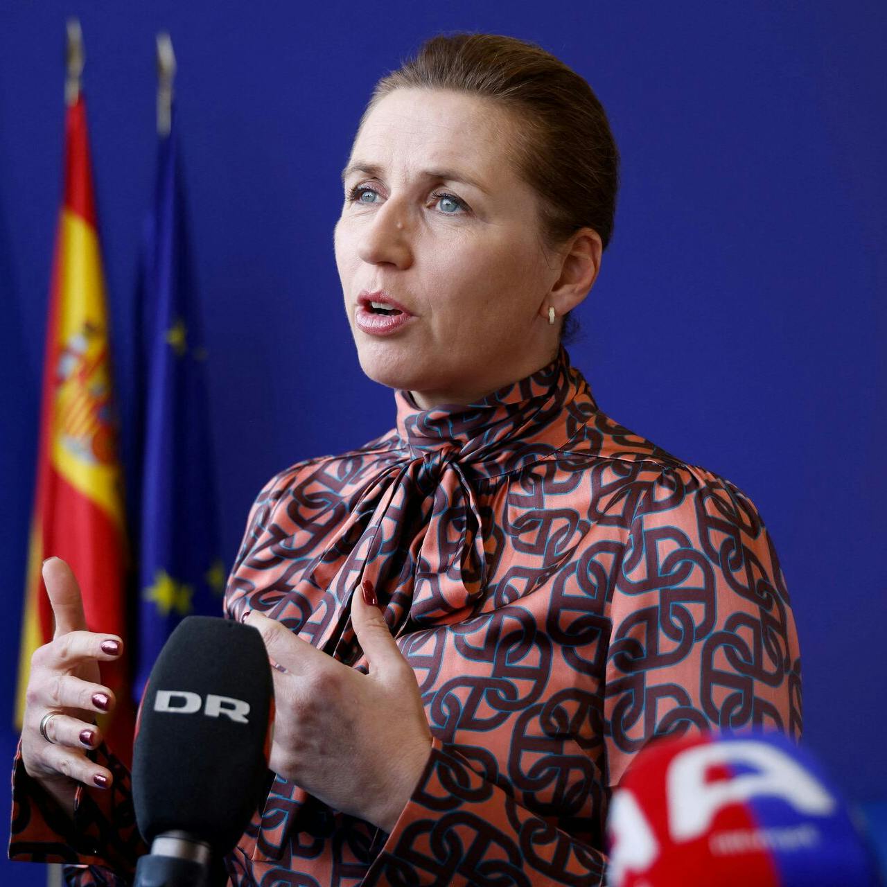 Mette Frederiksen har sendt sin støtte i retning af Israel, og det falder ikke i god jord hos flere danskere.