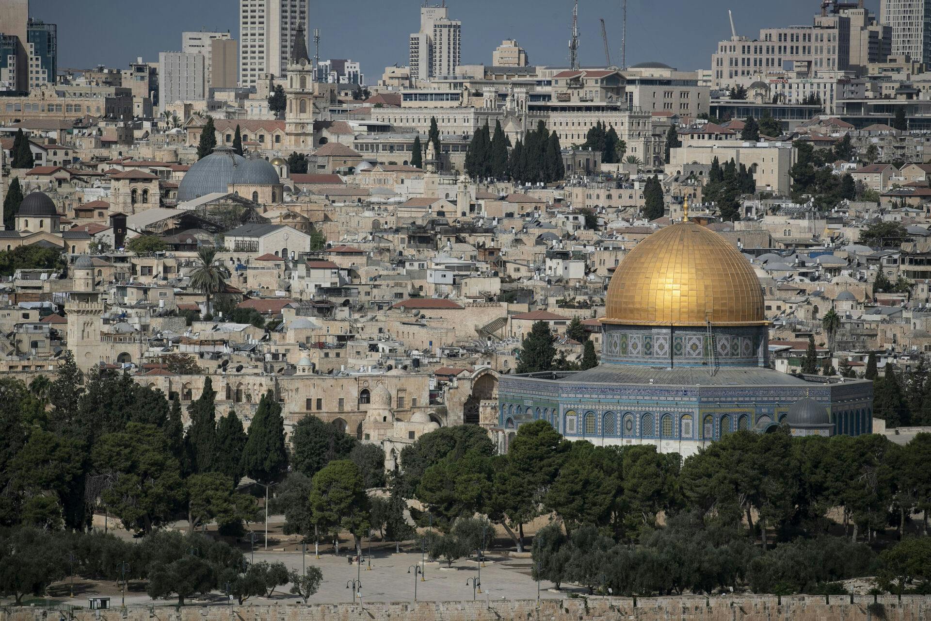 En dansk skoleklasse er lige nu fanget i Jerusalem.