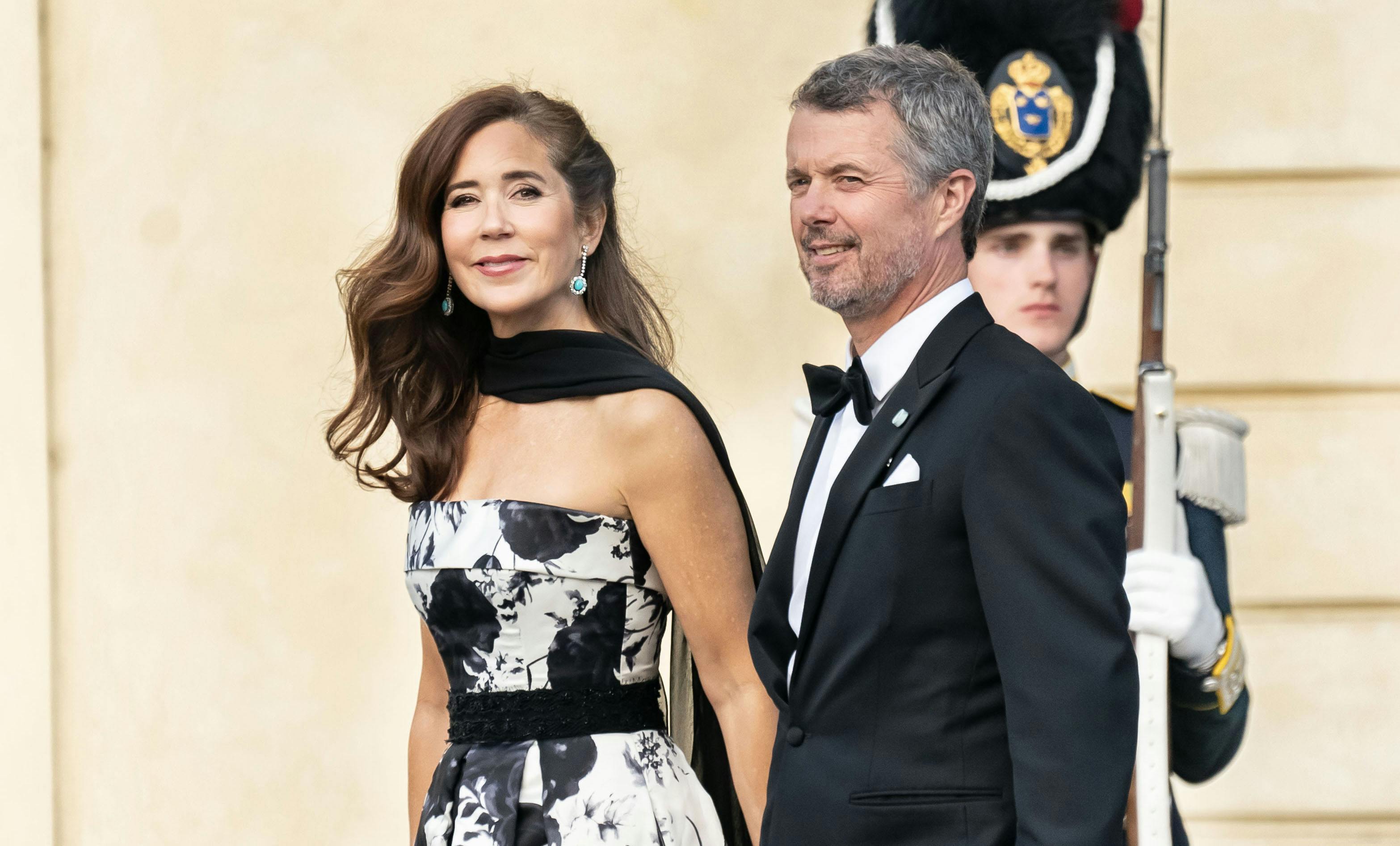 Skæbnen ville alligevel, at kronprins Frederik fandt sin hustru i udlandet.