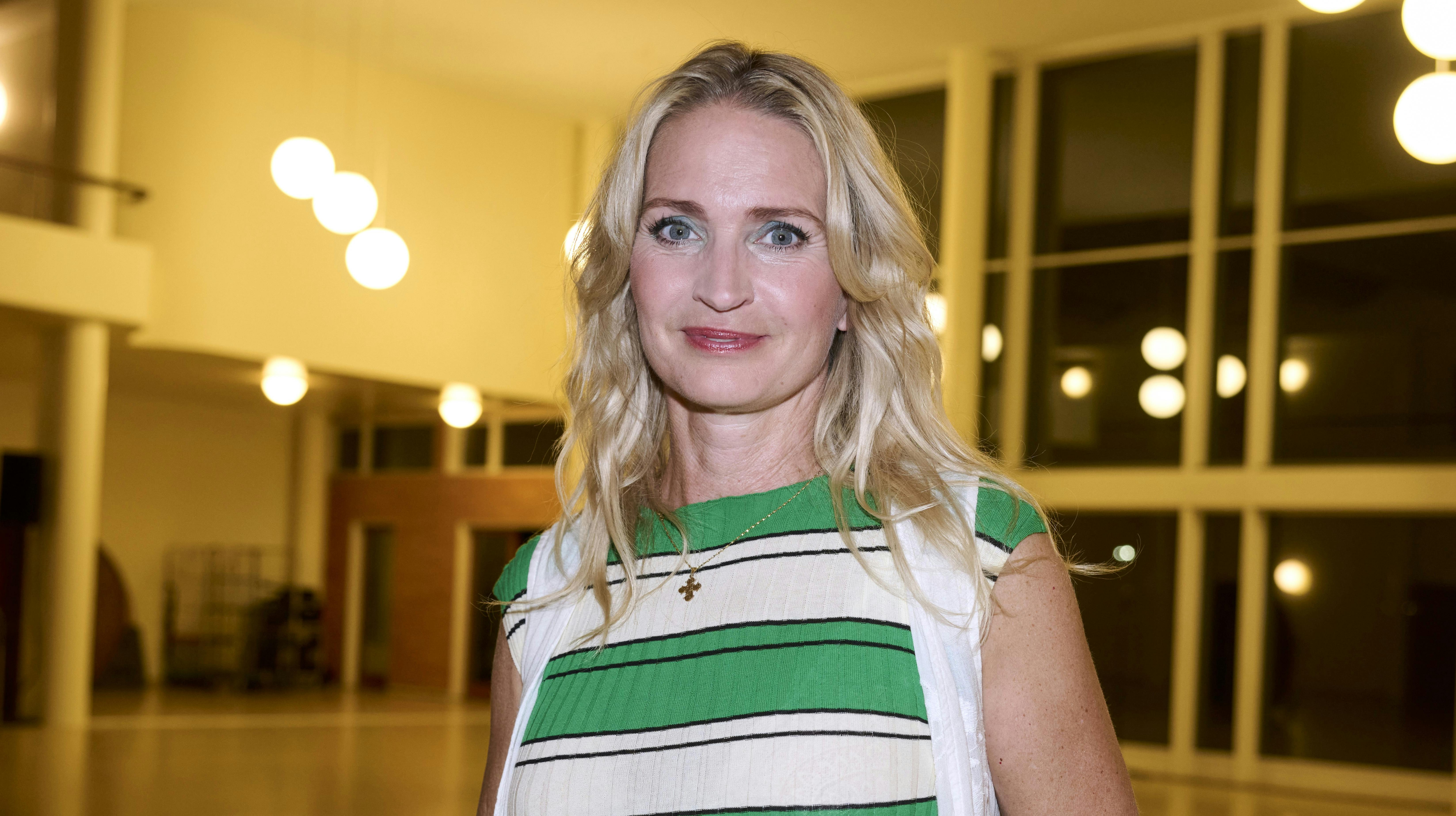 Annette Heick, 51, og hendes middag har endnu en gang ramt spalterne. Nu er den oprindelige deltagerliste nemlig afsløret. 