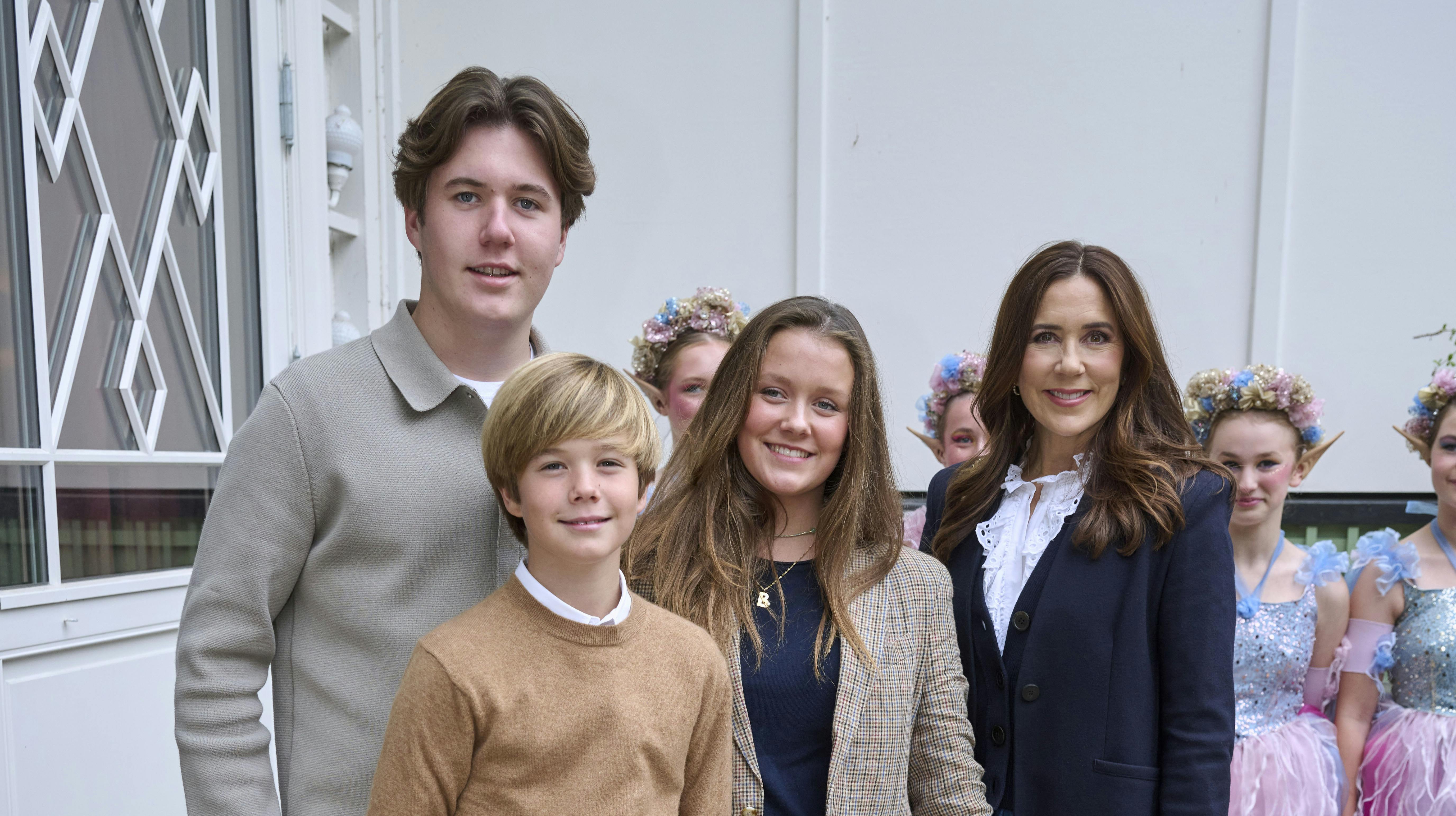 Det skulle vise sig, at der var en god grund til, at prinsesse Josephine glimrede ved sit fravær.