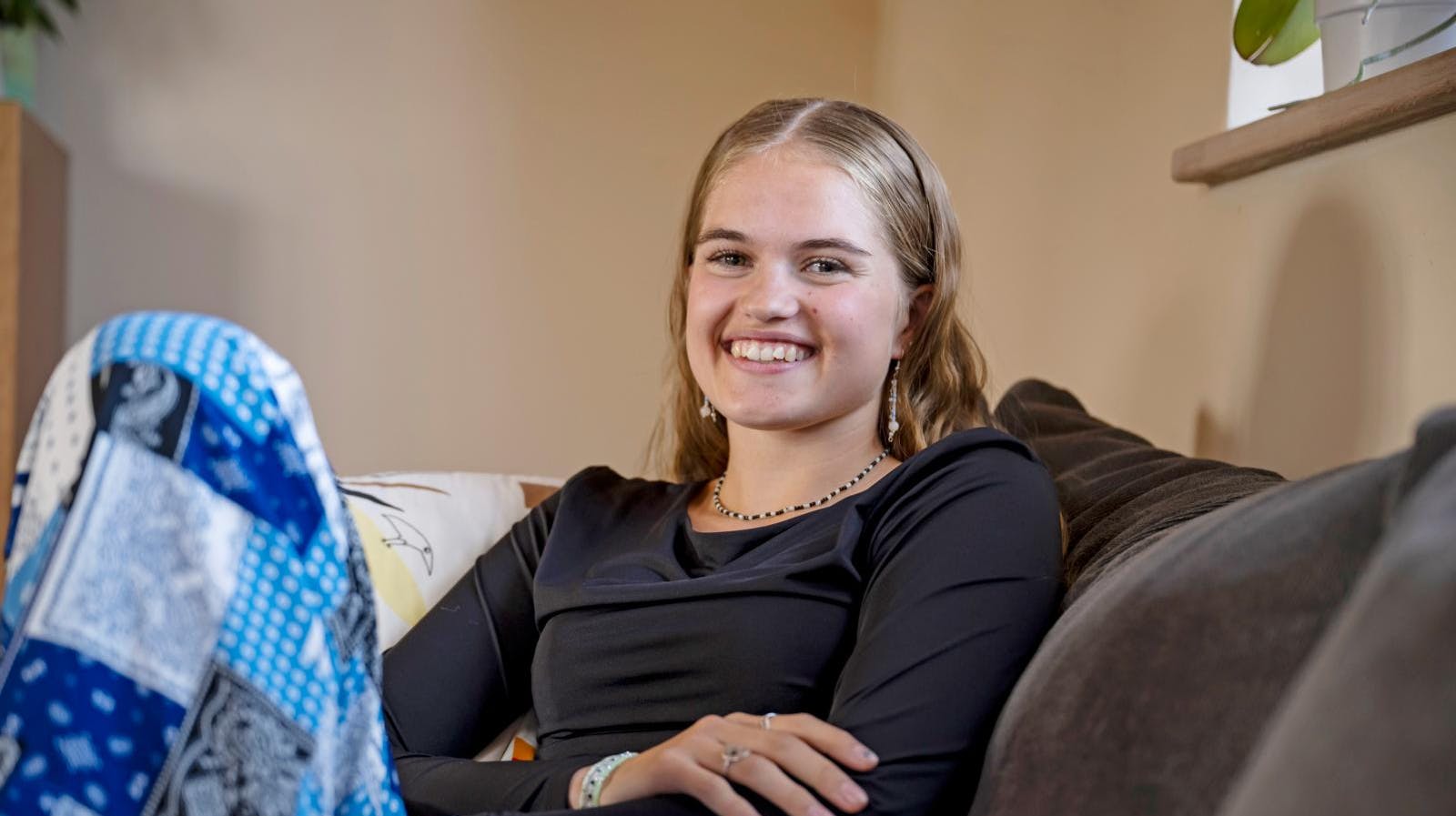 Hjemme i sofaen har den unge nordjyde set alle sæsoner af ”Den store bagedyst” flere gange, og nu er hun selv med.