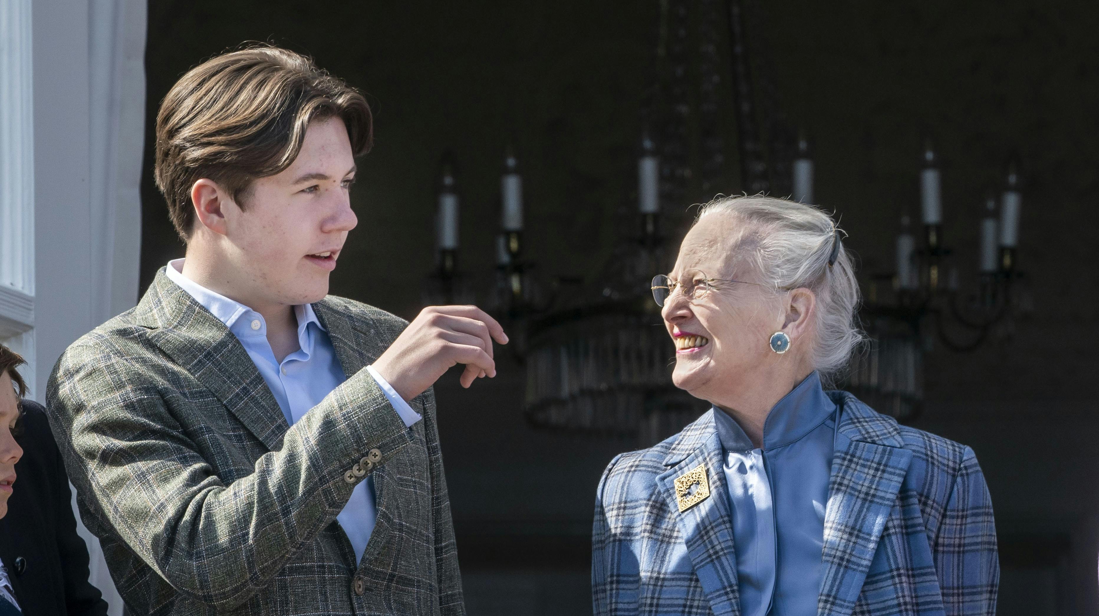 Selv om festen er til ære for Christian, er det formelt dronning Margrethe, 83, der er vært – og også hende, der bestemmer.