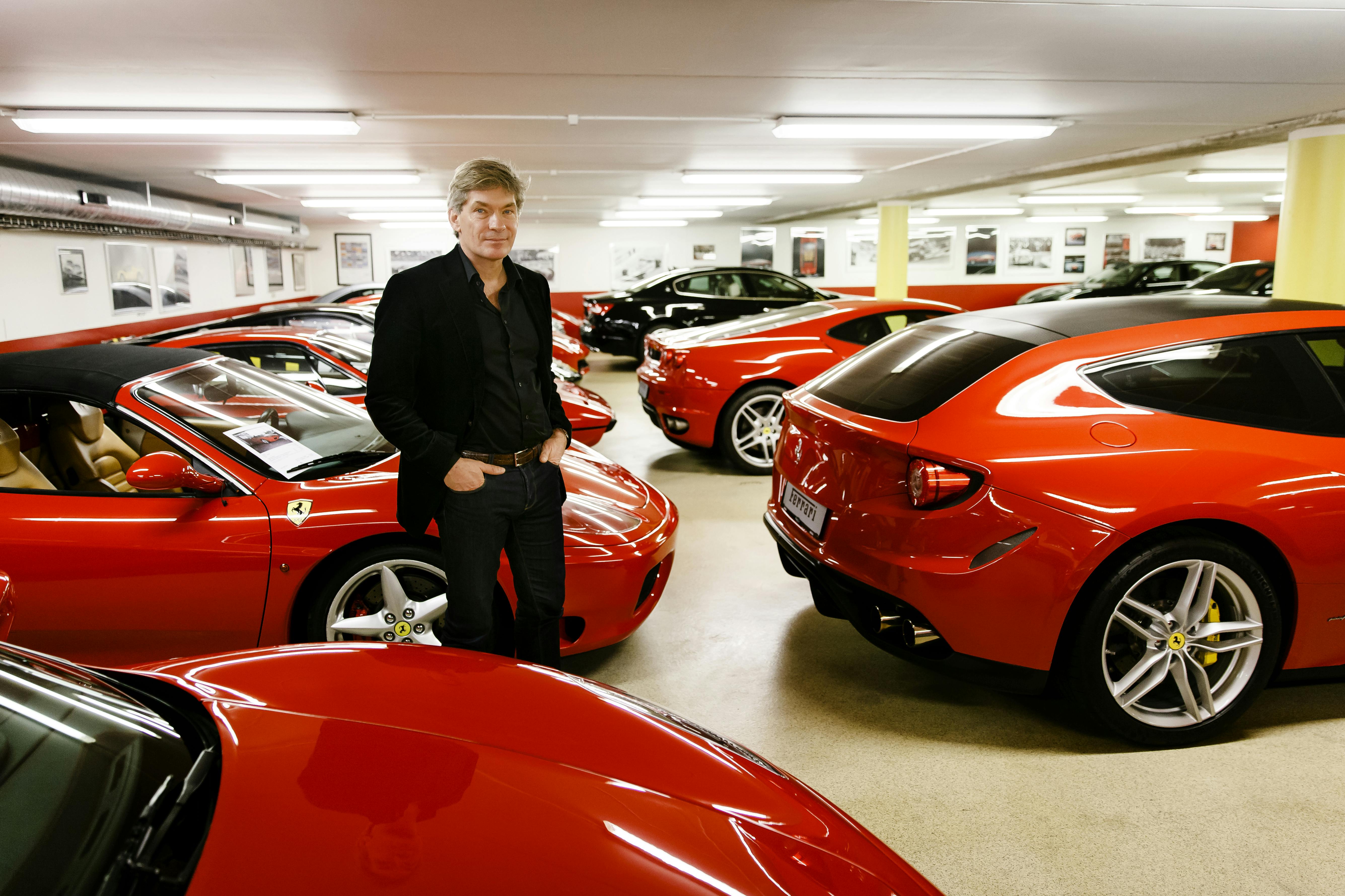 Tidligere Benjamin-ejer Johnny Laursen i sin Ferrariforretning Formula Automobile A/S i Allerød.