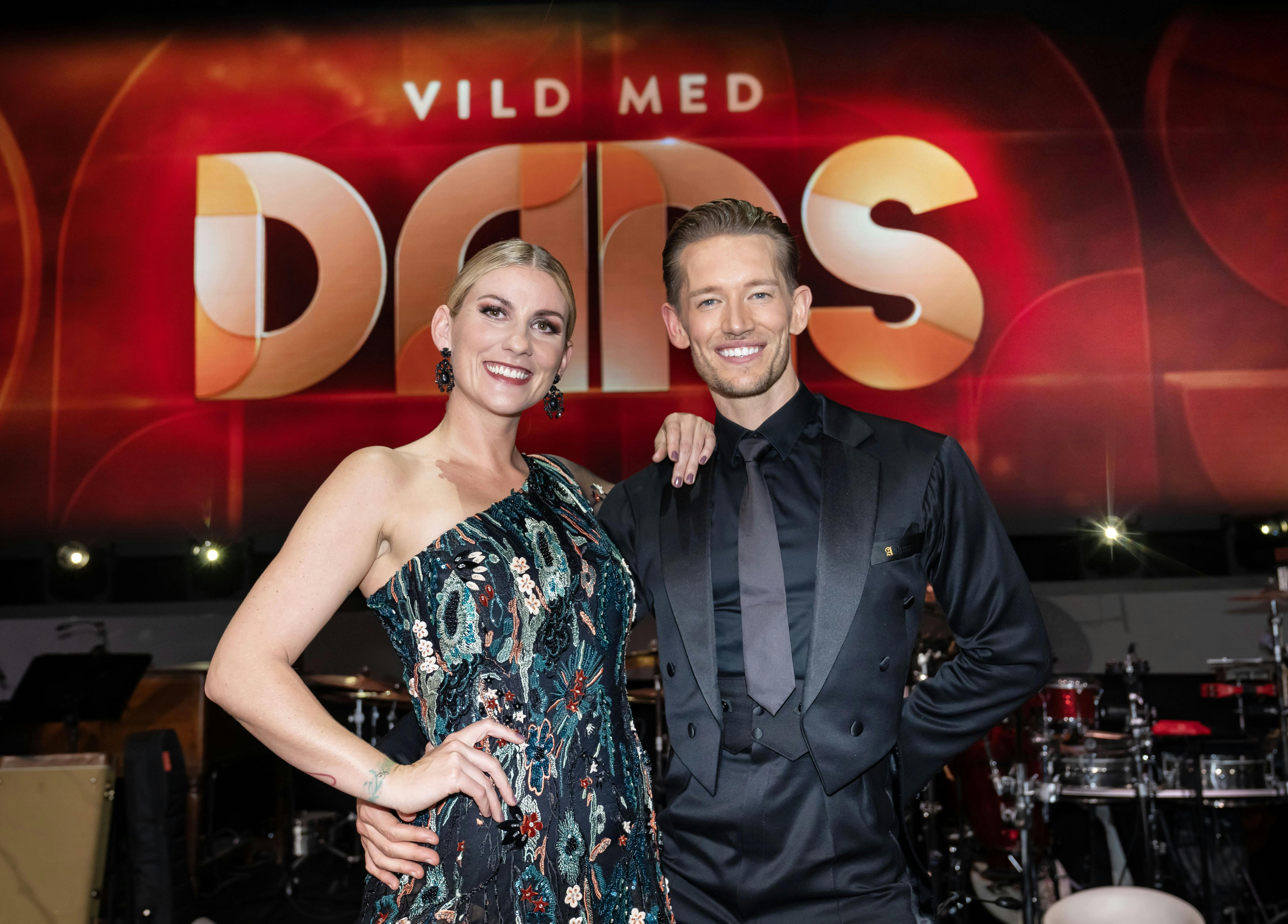 OPGAVE: Vild med dans program 3Her Mette Sommer og Morten KjeldgaardJOURNALIST: Karina Didriksen og Line, Amalie og SigneFOTOGRAF: Hanne JuulDATO: 20231007