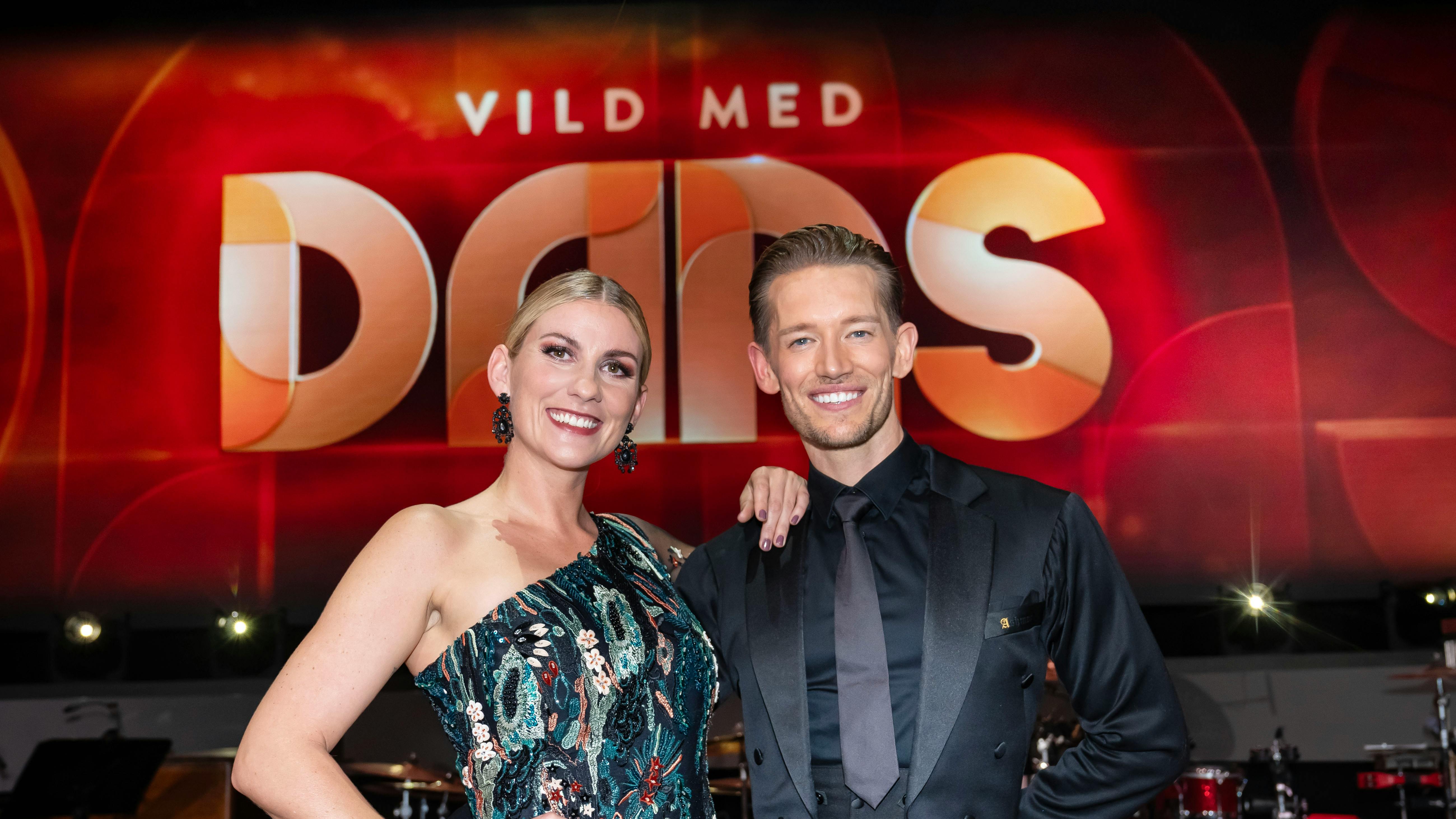 OPGAVE: Vild med dans program 3Her Mette Sommer og Morten KjeldgaardJOURNALIST: Karina Didriksen og Line, Amalie og SigneFOTOGRAF: Hanne JuulDATO: 20231007