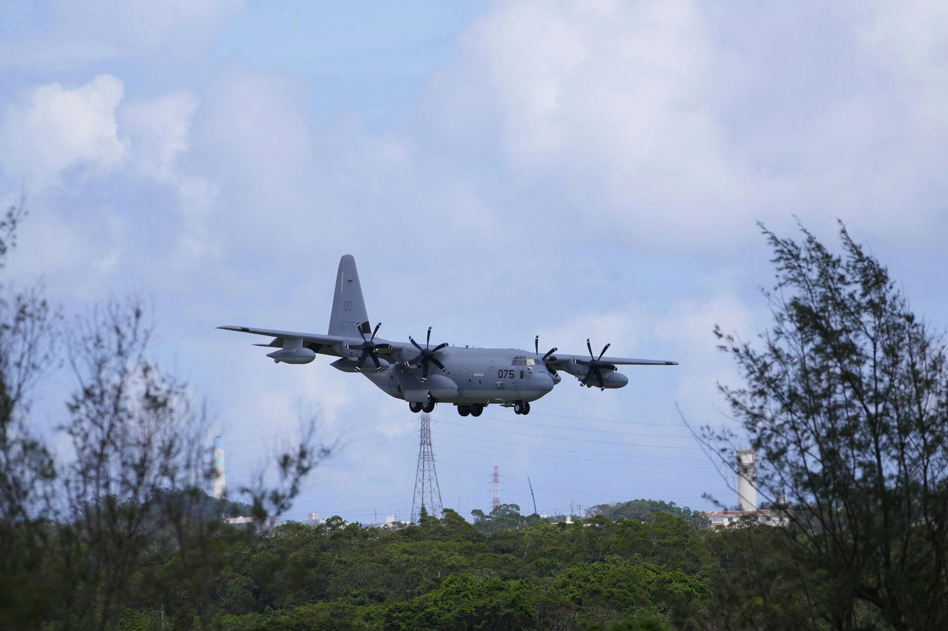 Et Hercules-fly er lettet fra Israel med danskere.