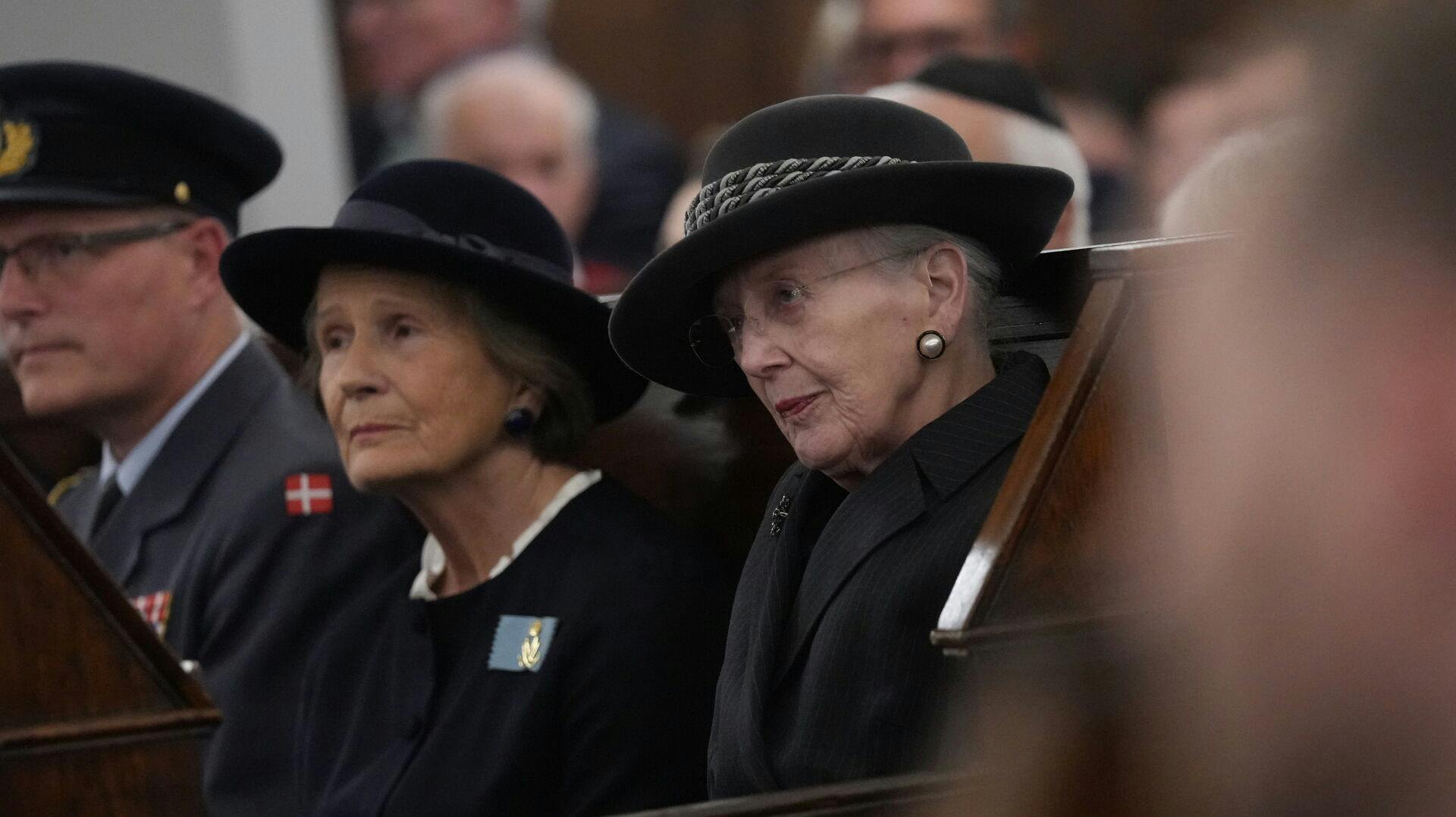 Dronning Margrethe er lørdag aften til stede ved en mindehøjtidelighed i Københavns Synagoge.