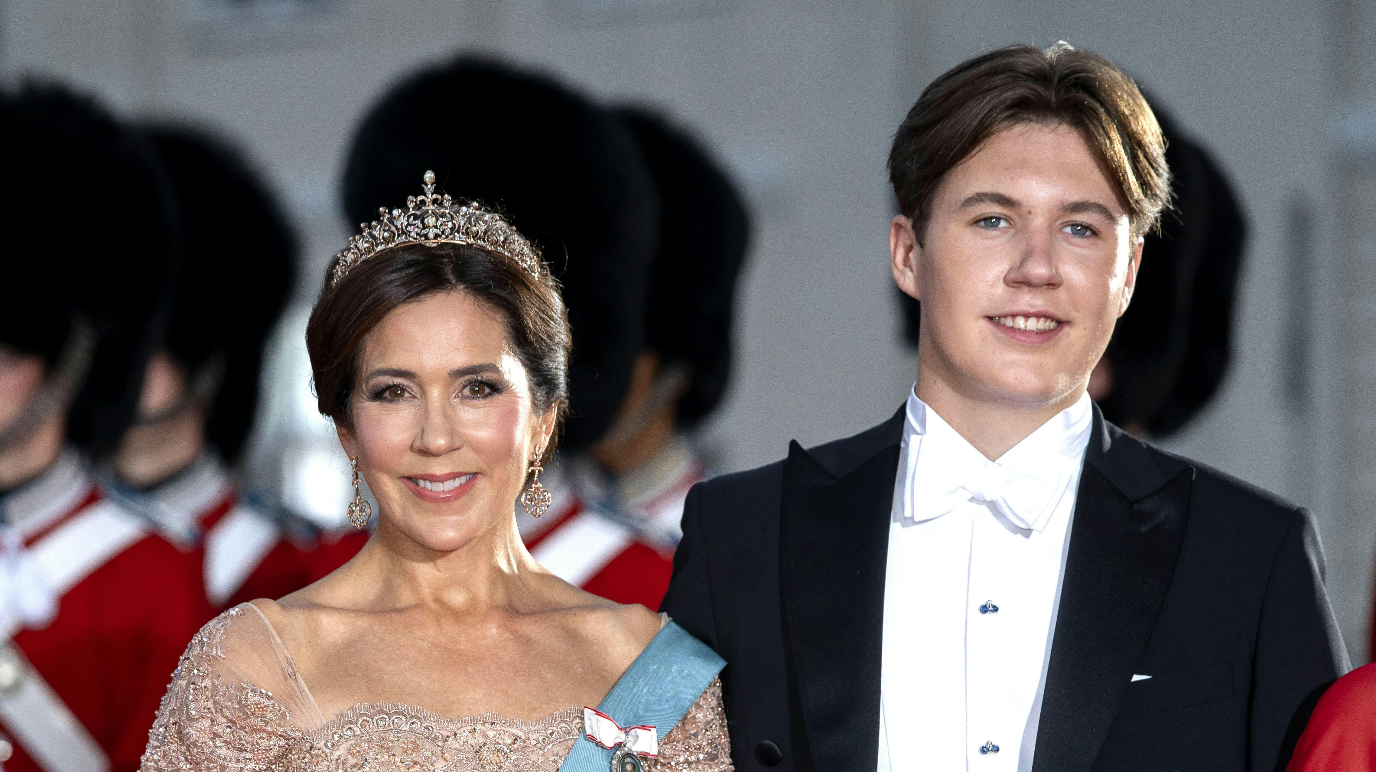 Dronning Margrethes 50 års RegeringsjubilæumAnkomst til festaften på De Kongelige TeaterDato: 10.9.2022Sted:Det Kongelige TeaterJournalist: Marianne Singer, Tanja Larsen og Ulrik UlriksenFoto: Copyright: Martin Høien/Aller Media Danmark