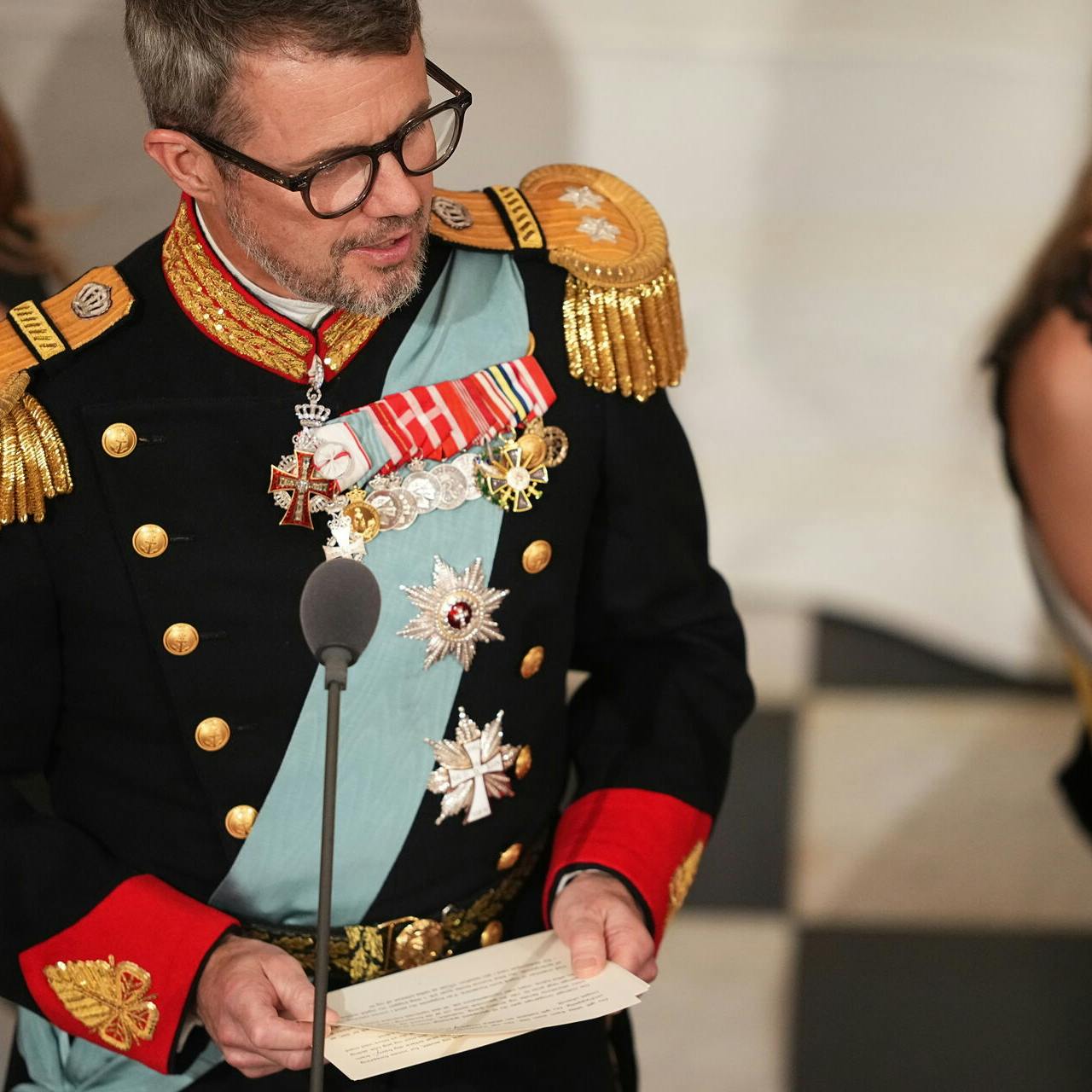 Kronprins Frederik fik sneget et par referencer ind i sin tale til sønnike.