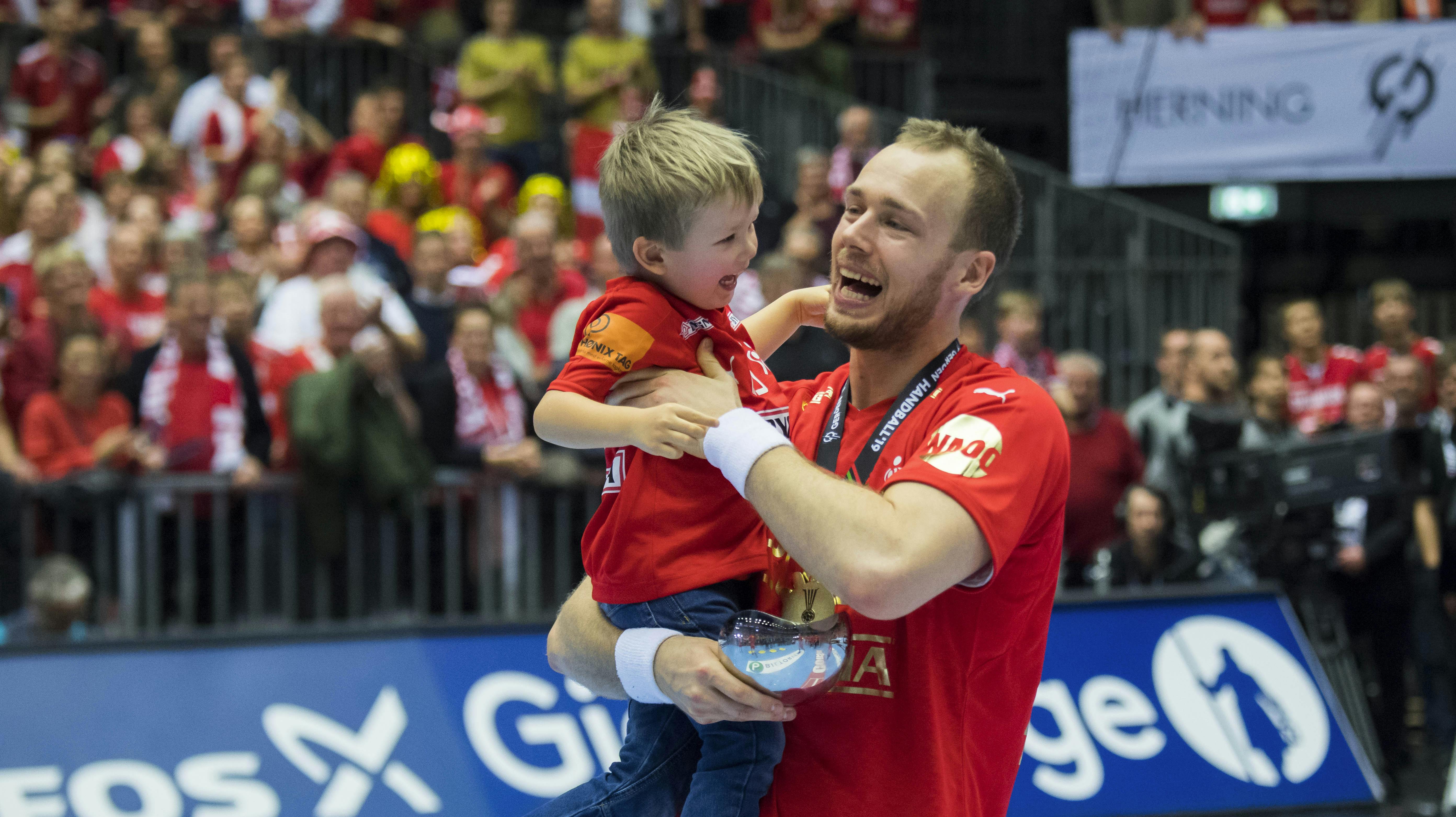Henrik Toft Hansen kan nu nyde mere af sin tid med familien. 