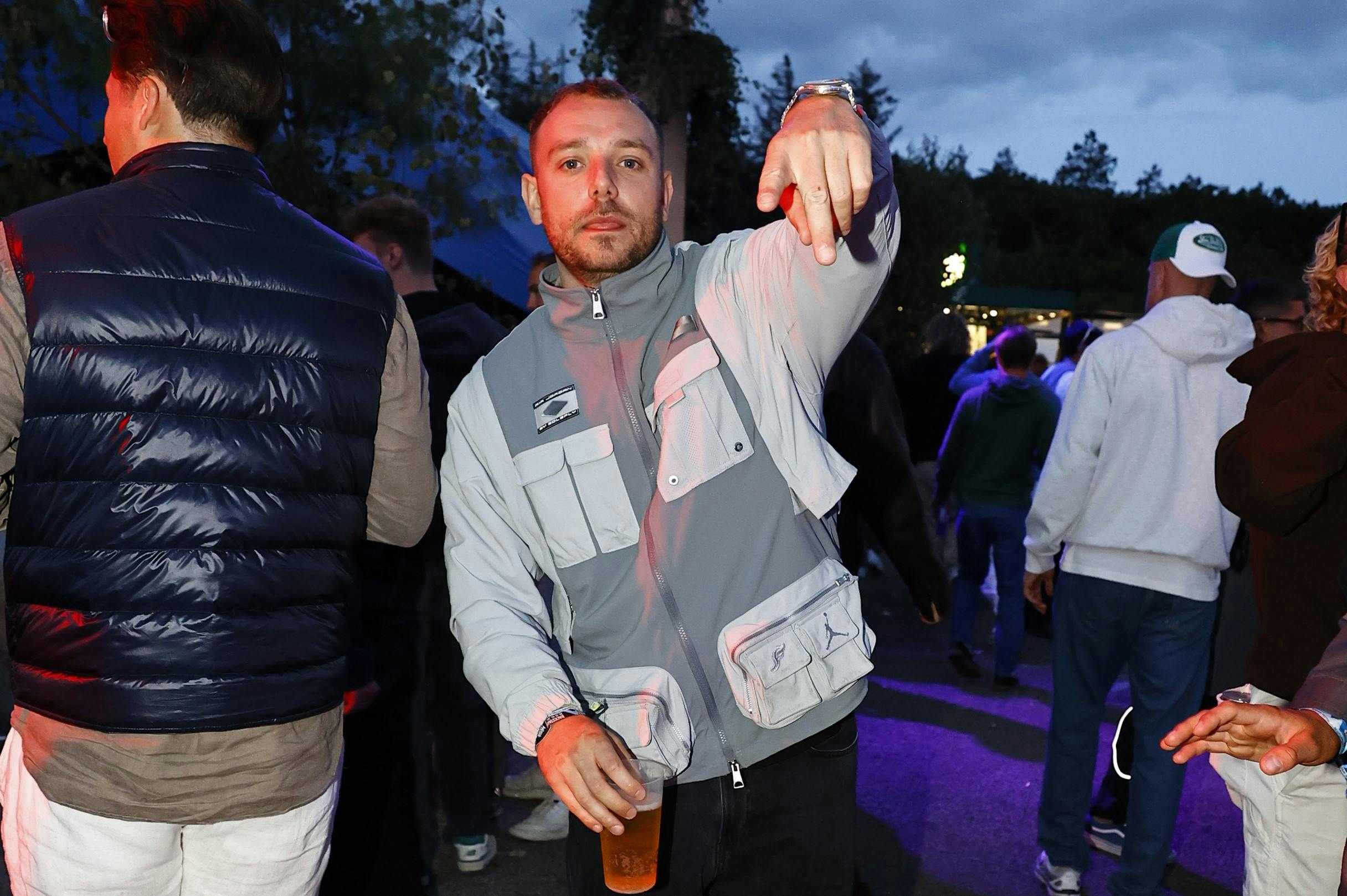 TopGunn virker ikke til at fortryde episoden fra 2016, hvor han blev idømt 14 dages betinget fængsel og 30 timers samfundstjeneste for vold mod en 18-årig pige. I hvert fald rapper han om episoden på sit nye album.