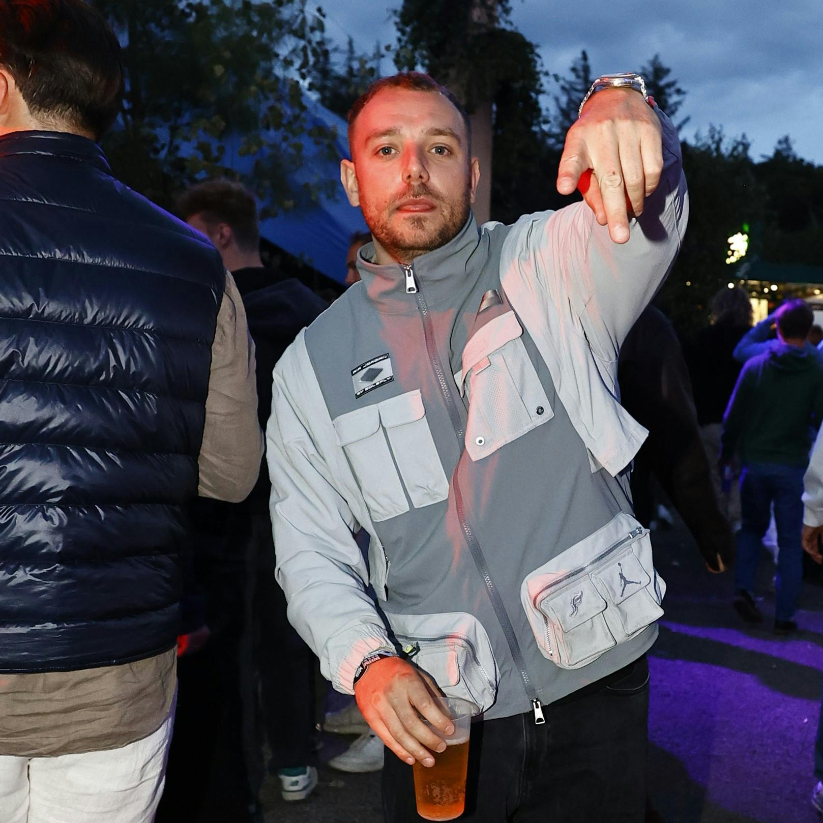 TopGunn virker ikke til at fortryde episoden fra 2016, hvor han blev idømt 14 dages betinget fængsel og 30 timers samfundstjeneste for vold mod en 18-årig pige. I hvert fald rapper han om episoden på sit nye album.