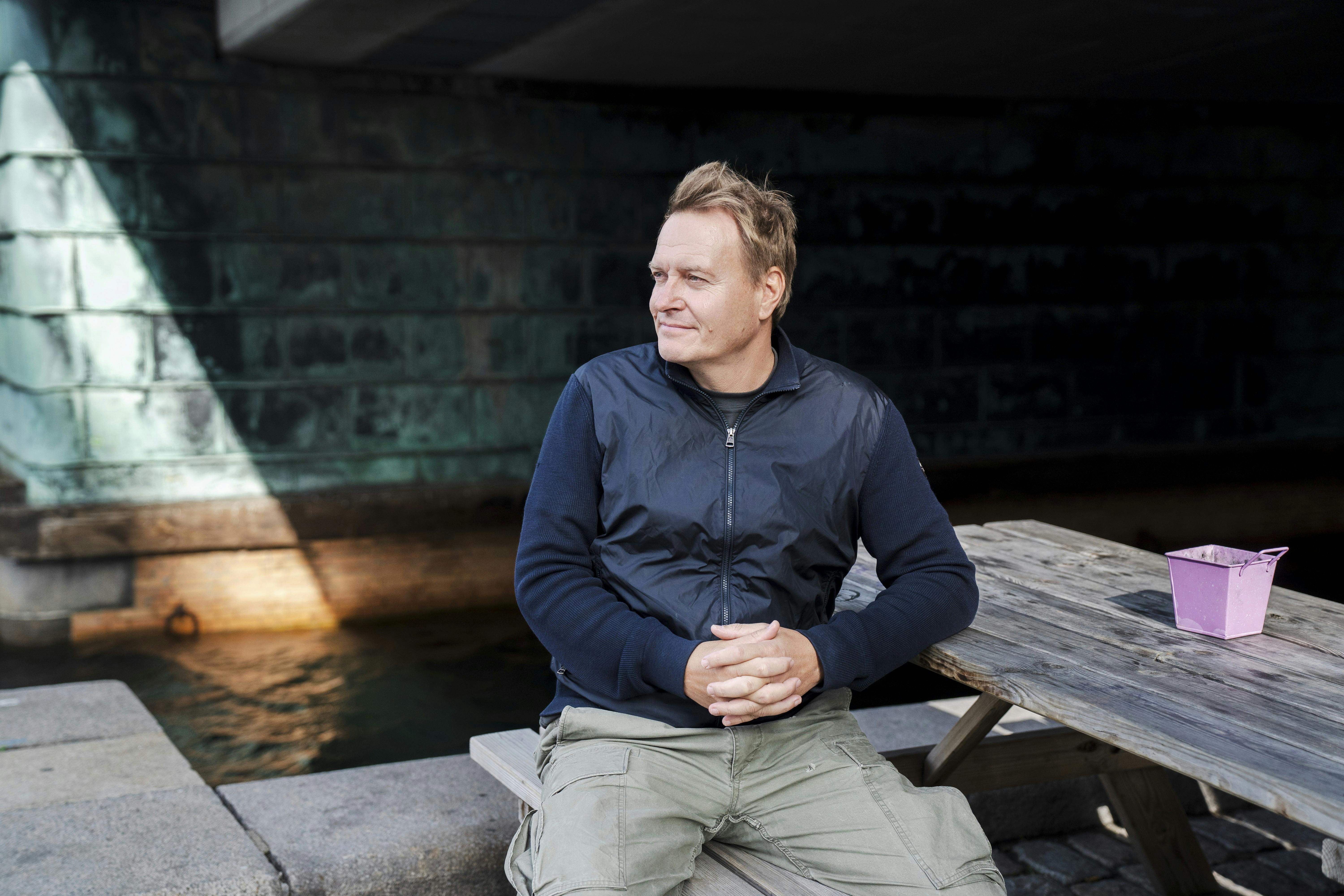 Med alderen har den garvede reporter lært af sine fejl, og han tager i dag mindre risiko i krigszoner.