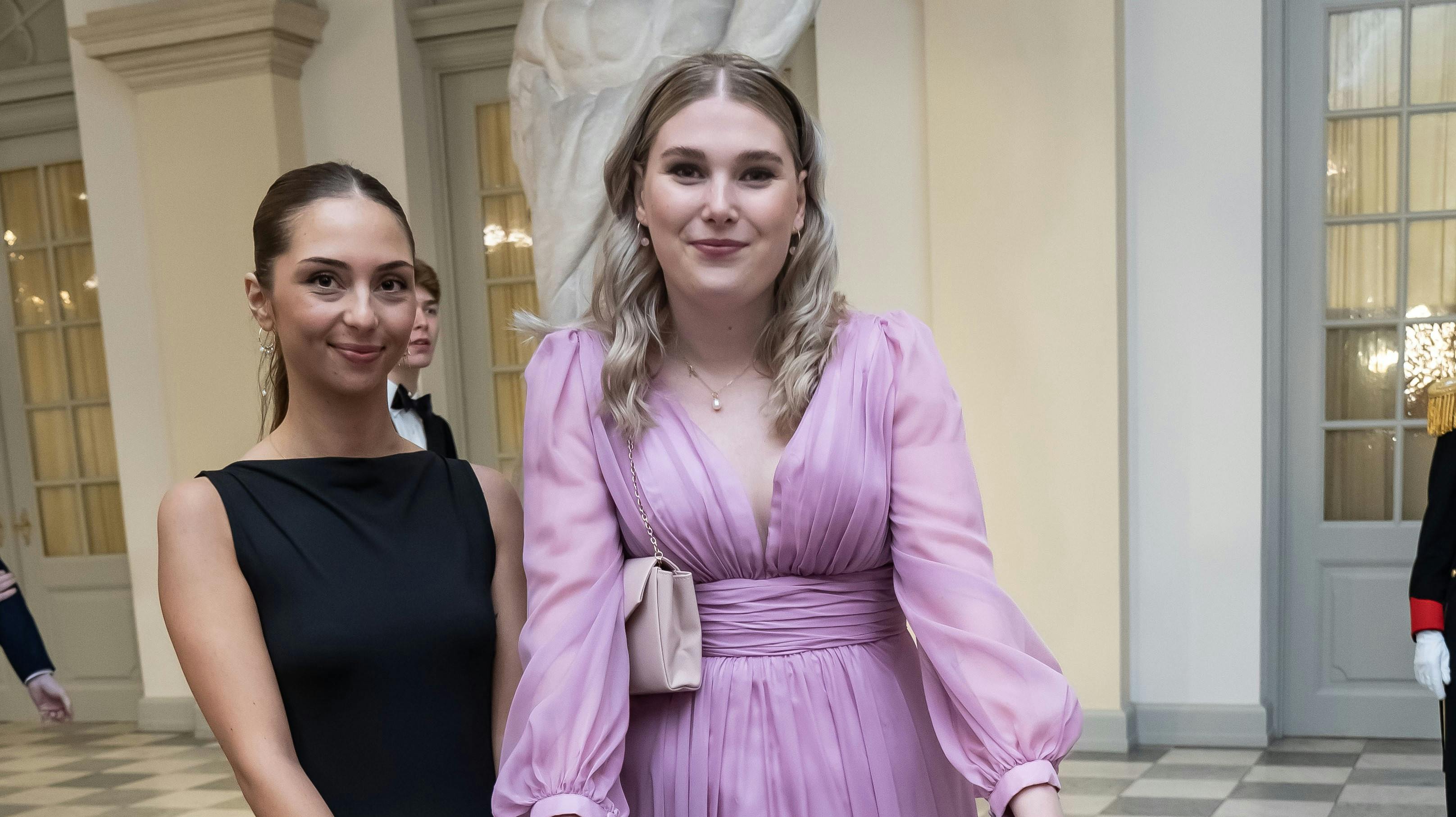 23-årige Simone Pehrson fik sig en ordentlig en på opleveren, da hun var til fest på Christiansborg Slot forleden. 