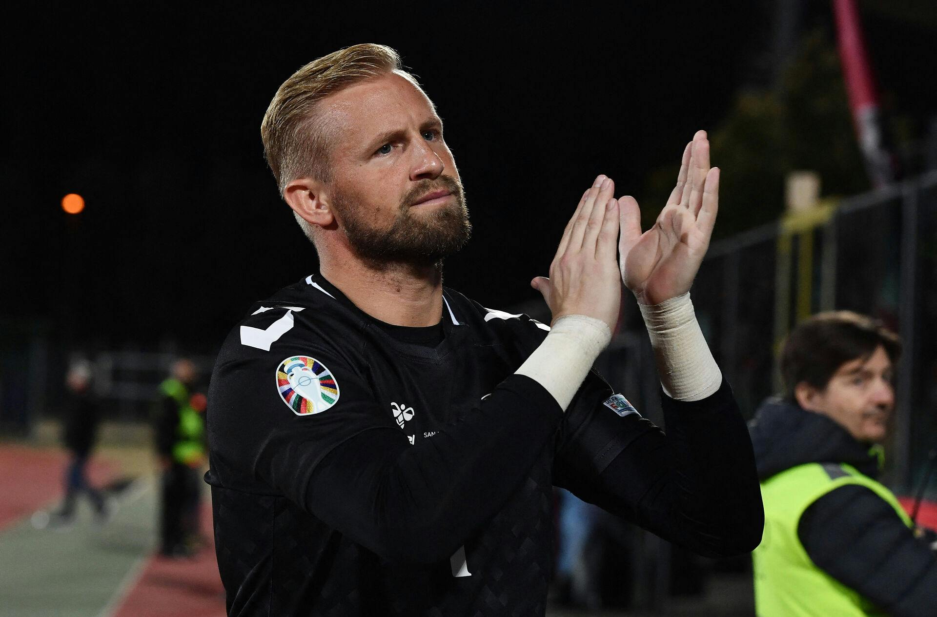 Kasper Schmeichel undskylder nu for kommentaren under landskampen mod San Marino.&nbsp;