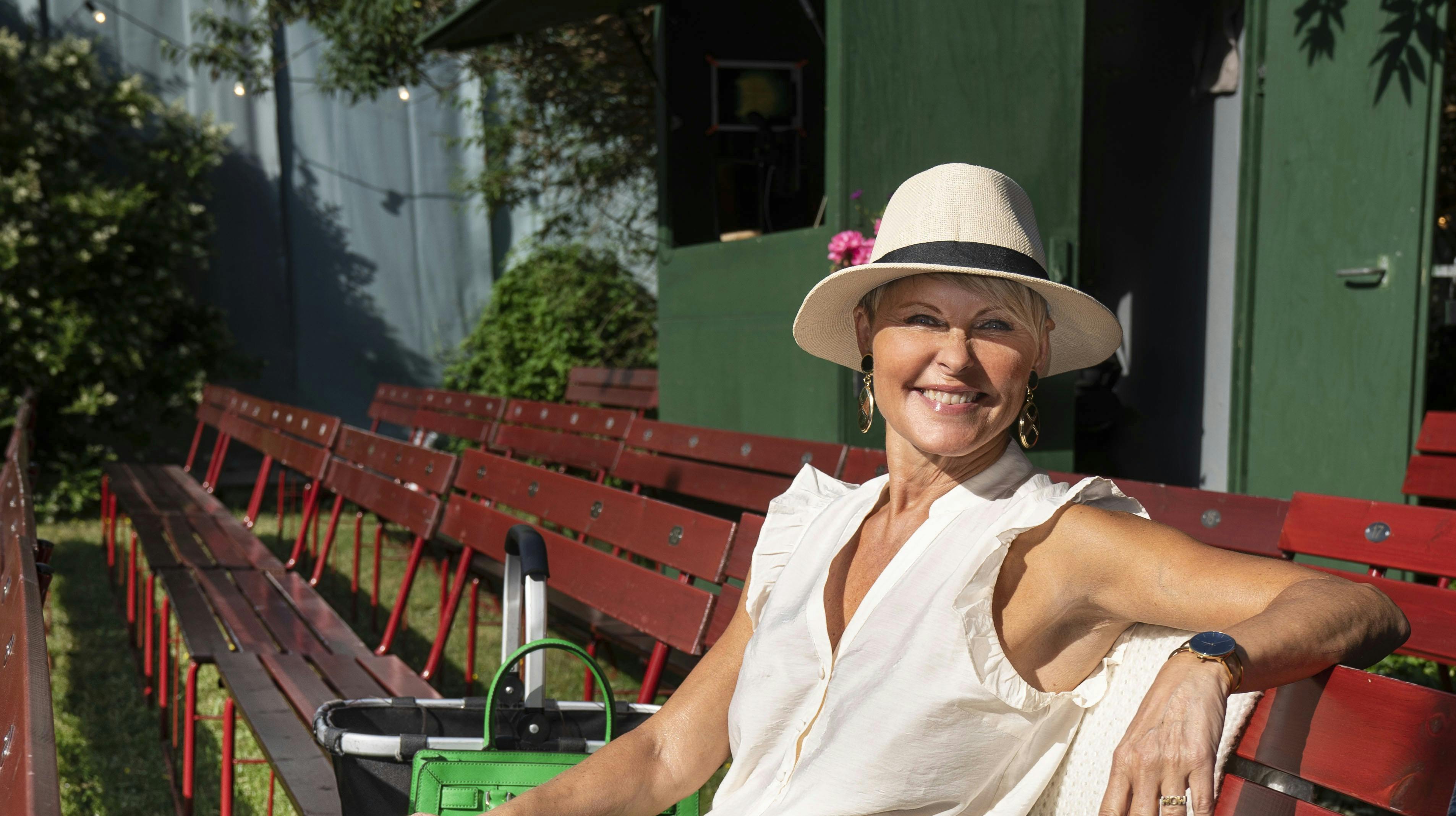 Line Baun Danielsen nyder sit liv, og hun mangler ikke en mand. 