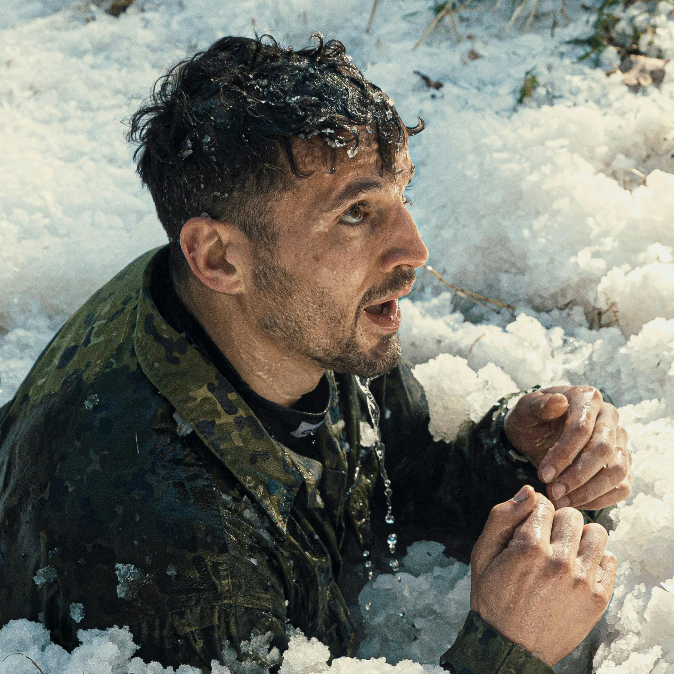 Moumen "Momo" Machlah trak sig fra "Korpset" efter han havde brudt reglerne om at tage smertestillende piller uden lægens viden.