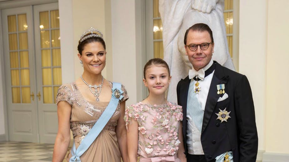 Kronprinsesse Victoria, prins Daniel og prinsesse Estelle til prins Christians fødselsdagsfest på Amalienborg.