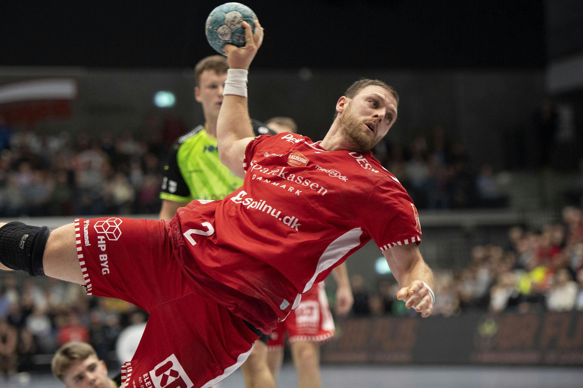Benjamin Jakobsen stopper øjeblikkeligt