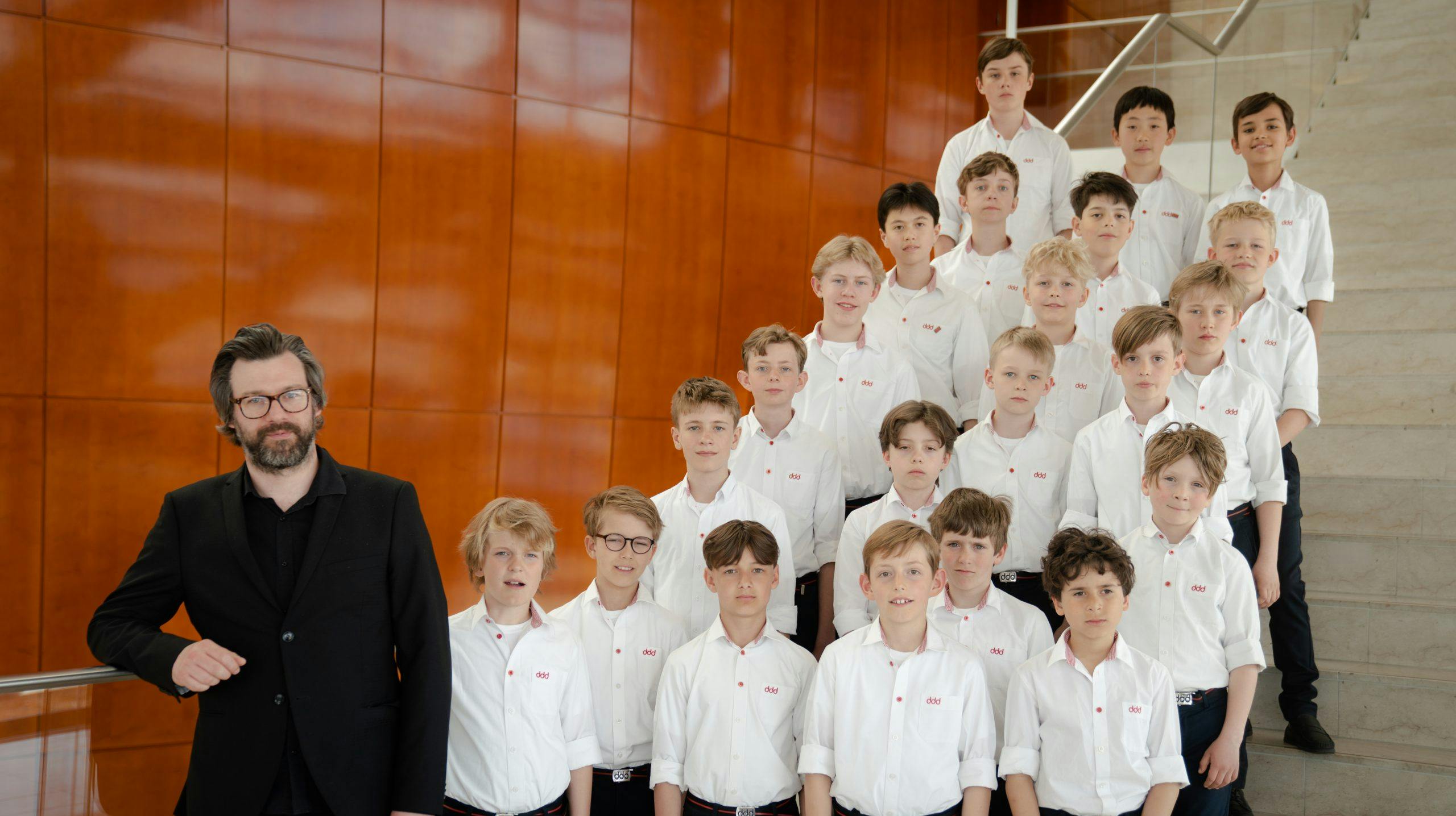 Det kan gå voldsomt ud over drengene i Det Danske Drengekor, fordi en nu tidligere formand har stjålet 1,3 millioner kroner fra koret. Det koster en fængselsstraf til kvinden.