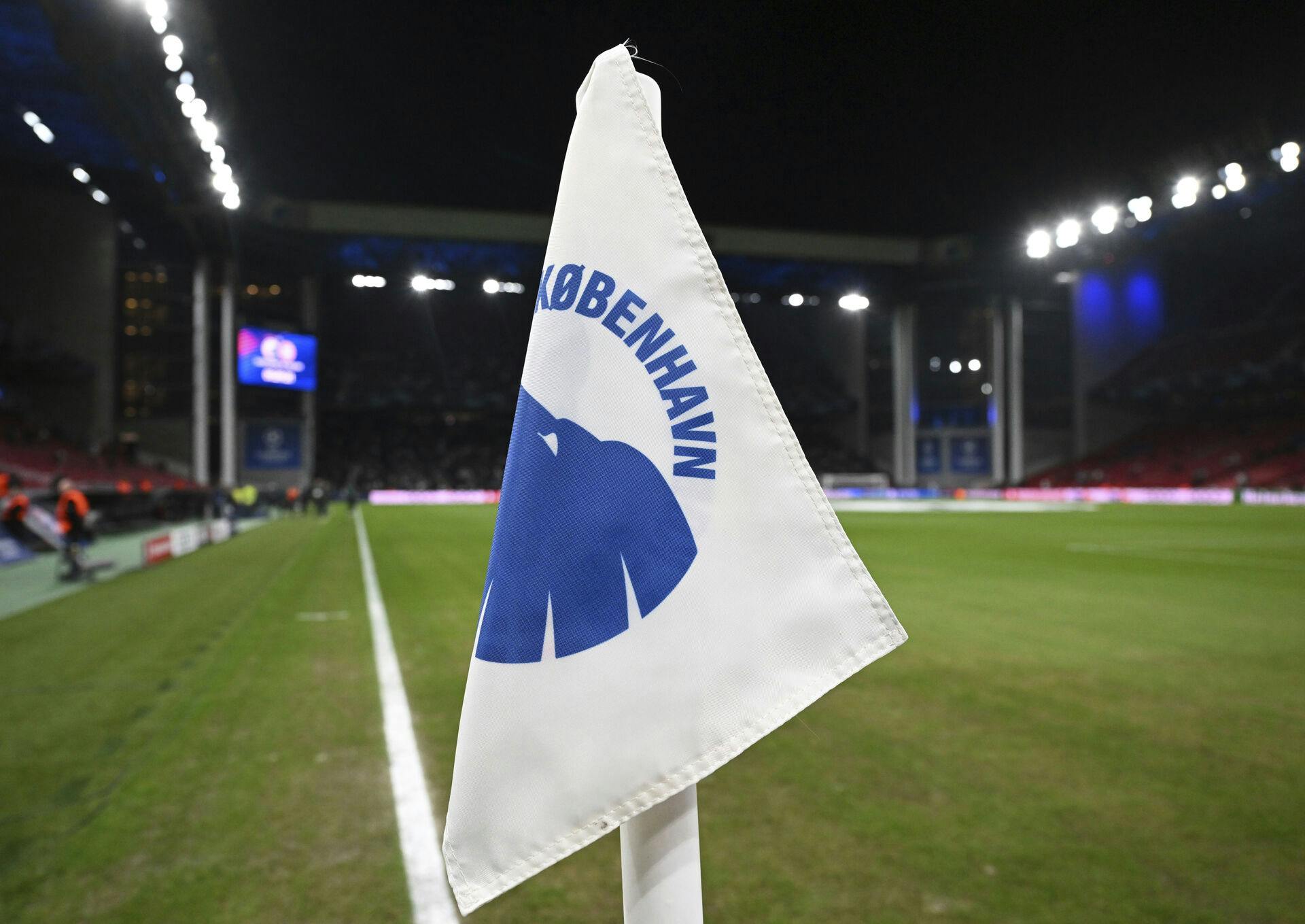 FC København bliver lejer af græstæppet og tribunerne på hjemmebanen i Parken.