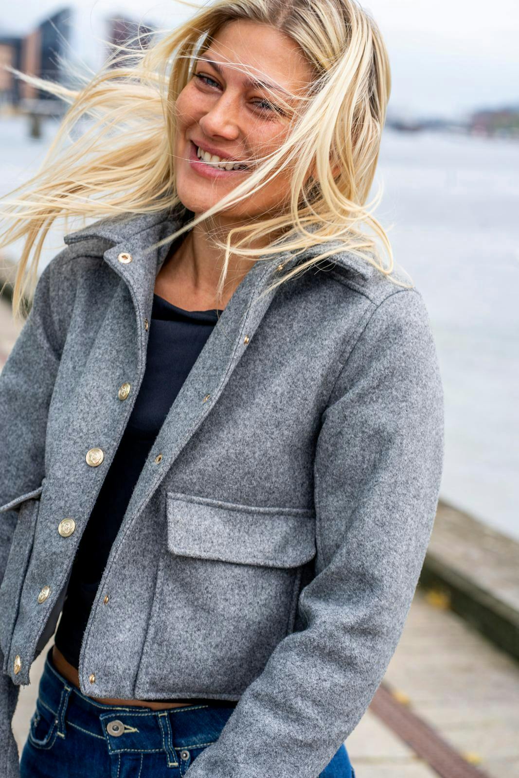 Pernille Nygaard har god grund til at finde det store smil frem. Hun er nemlig blevet husejer.