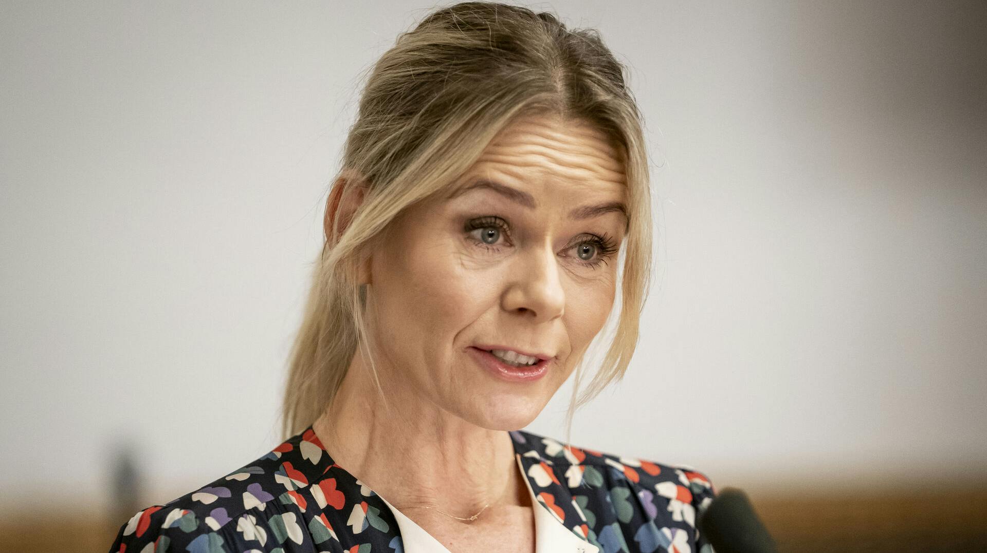 Anne Glad advarer om, at hun er blevet misbrugt i et svindelnummer på Instagram.