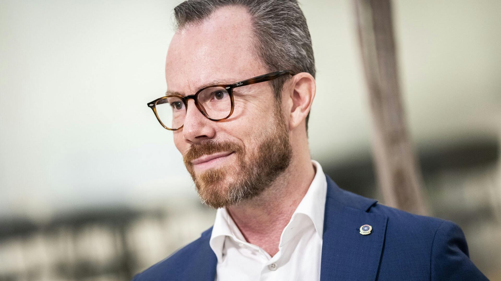 Mandag morgen efter efterårsferien hasteindkalder Venstre til et pressemøde på Christiansborg. Til stede vil være formand Jakob Ellemann-Jensen.
