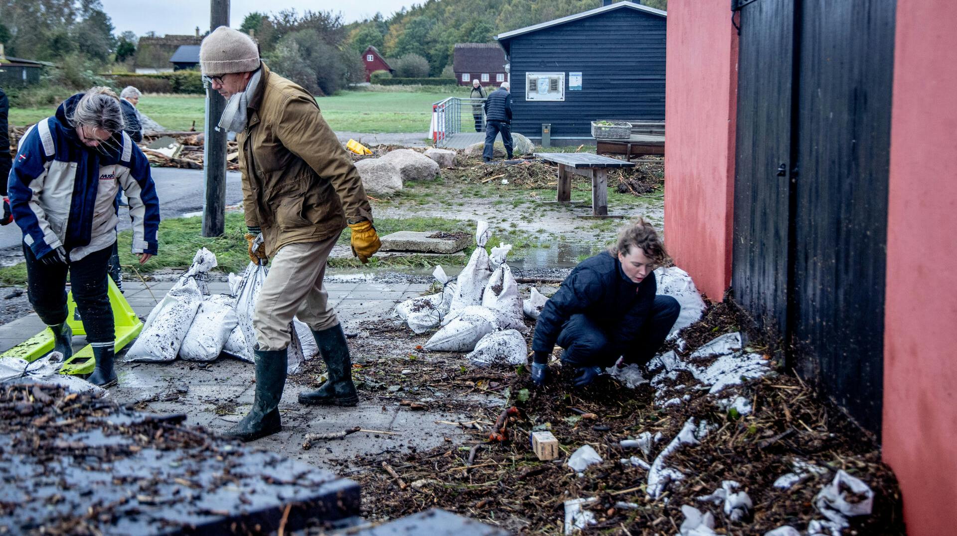 Flere har anmeldt skader til deres forsikring efter stormfloden.