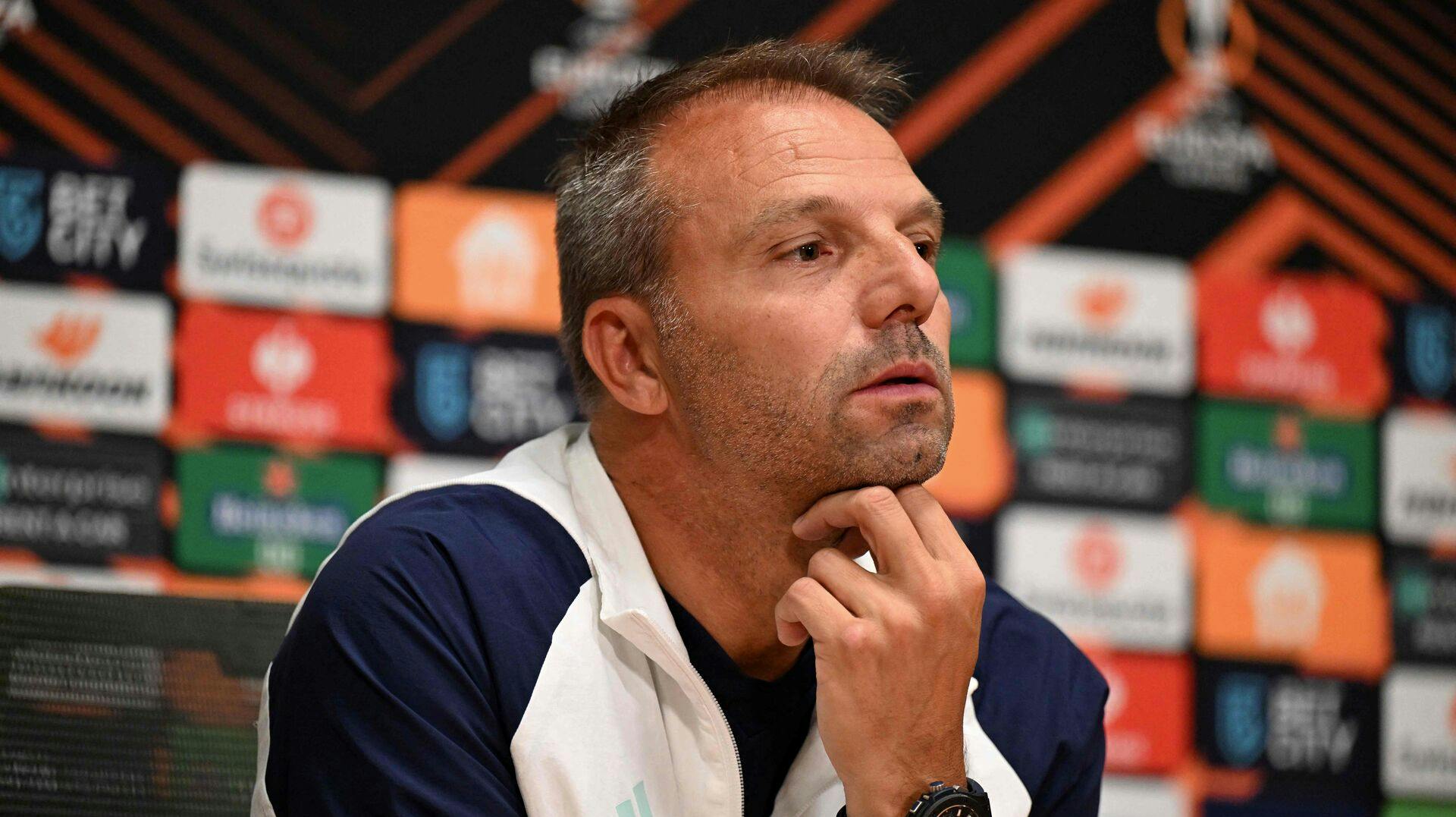 Maurice Steijn er blevet fyret i Ajax. 