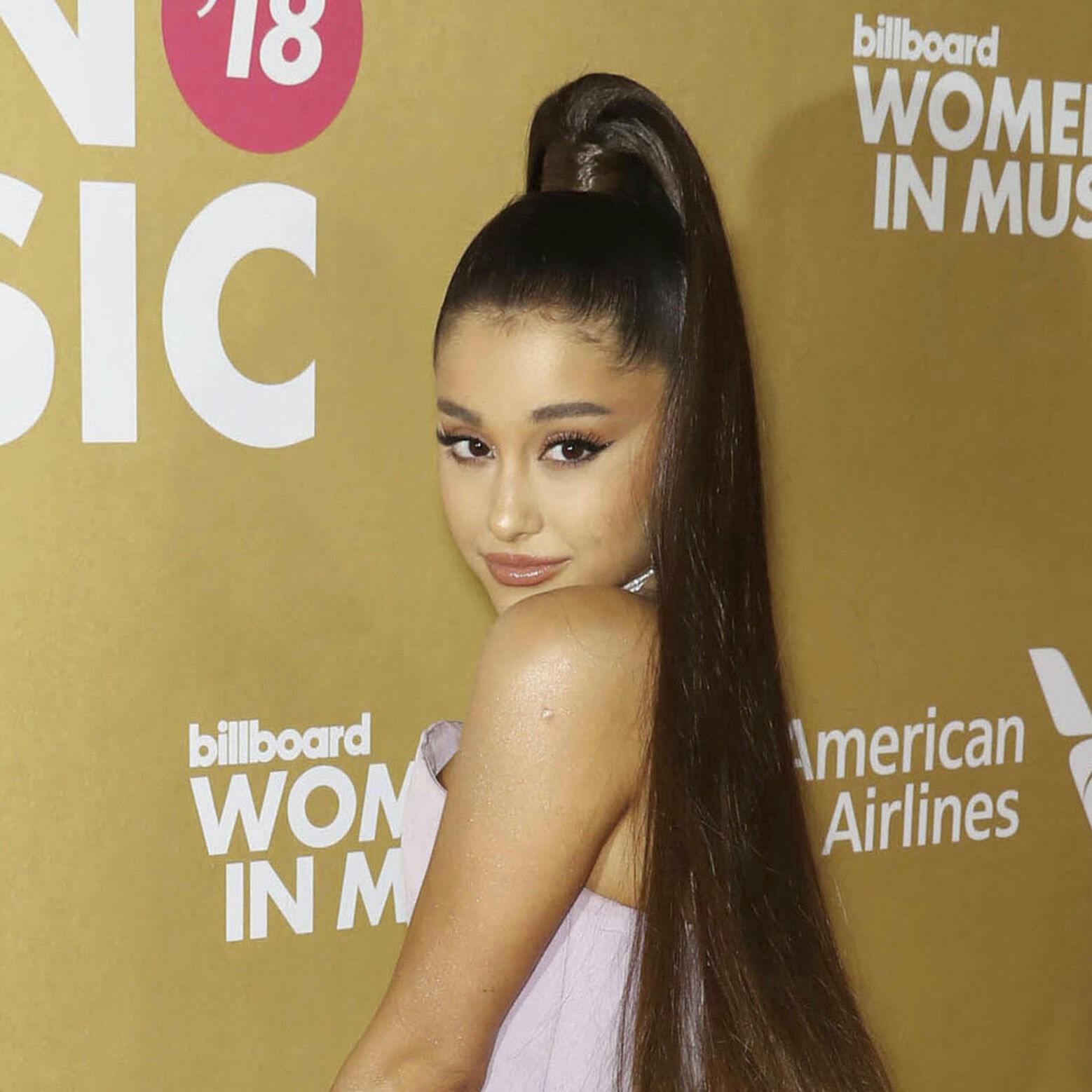 Ariana Grandes flirt med Ethan Slater er stadig brandvarm.