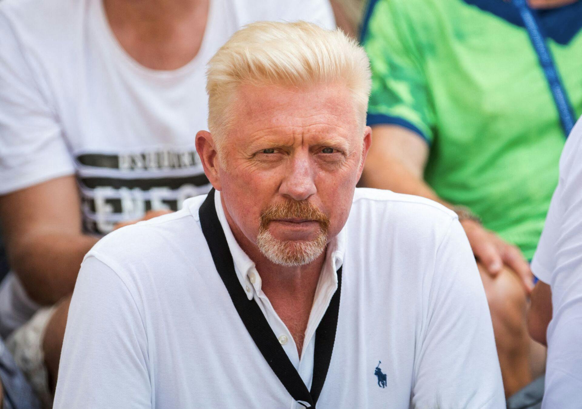 Boris "Boom Boom" Becker skal hjælpe Holger Rune ud af krisen.