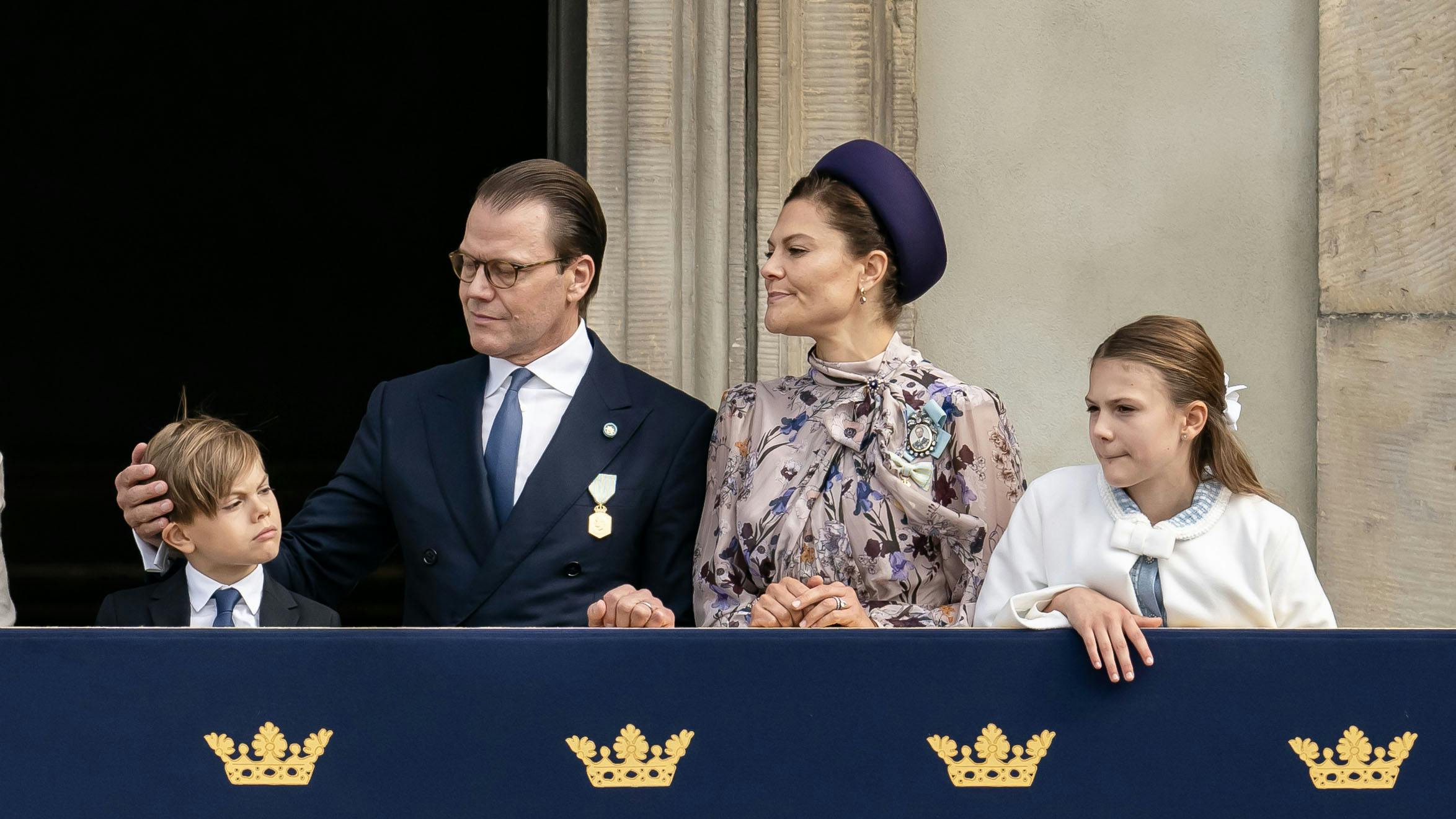 Kronprinsesse Victoria og prins Daniel ved Carl Gustafs 50-års regeringsjubilæum. Her var der så vidt vides ingen regelbrud.