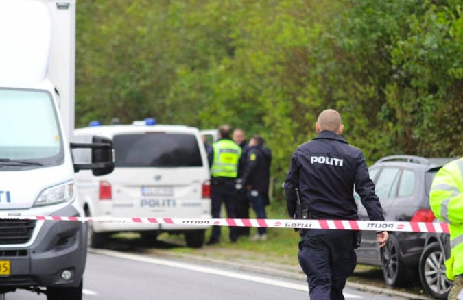 Politiet har dagen igennem arbejdet omkring hjemmet i det centrale Holstebro.