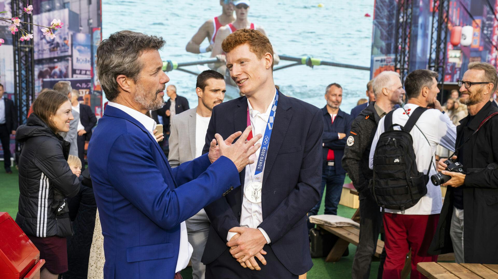 Frederik Rodenberg var en del af 4000 meter-holdet, der vandt sølv ved OL i Tokyo.