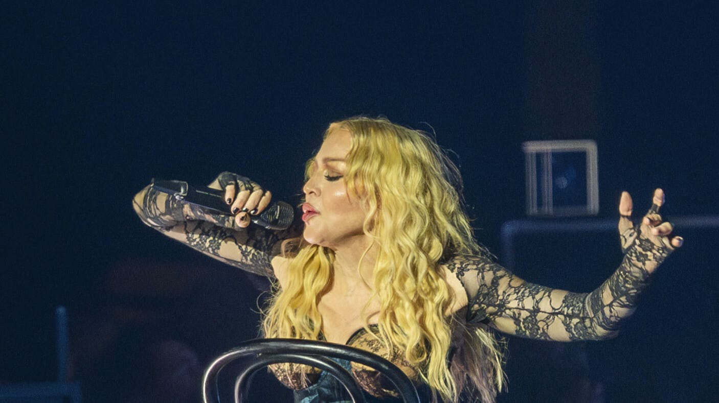 Madonnas koncert har ikke vakt glæde og lutter roser hos de danske anmeldere.