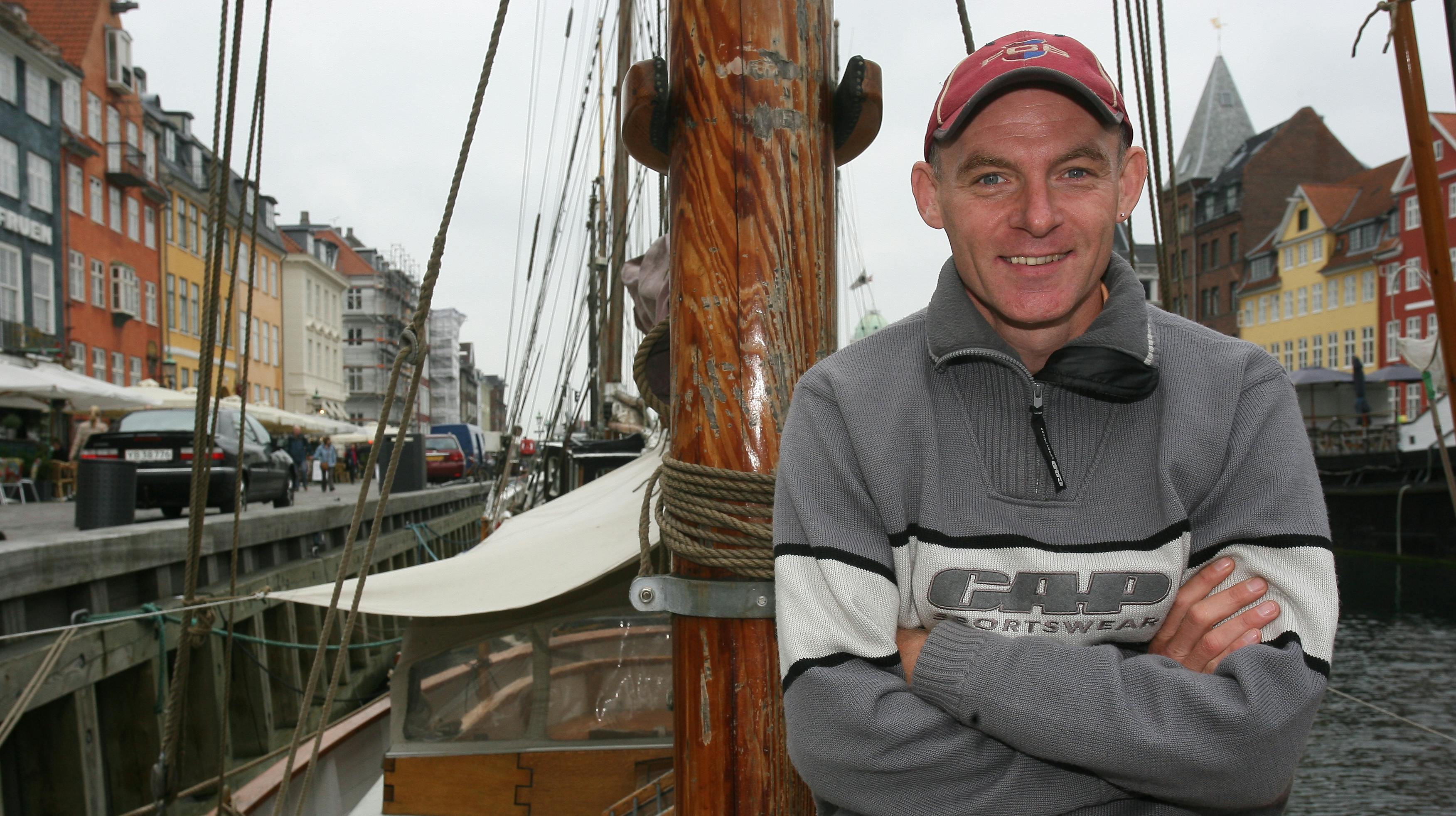 Lars Elstrup var en stor stjerne på banen. Uden for banen led han dog af mange psykiske udfordringer.