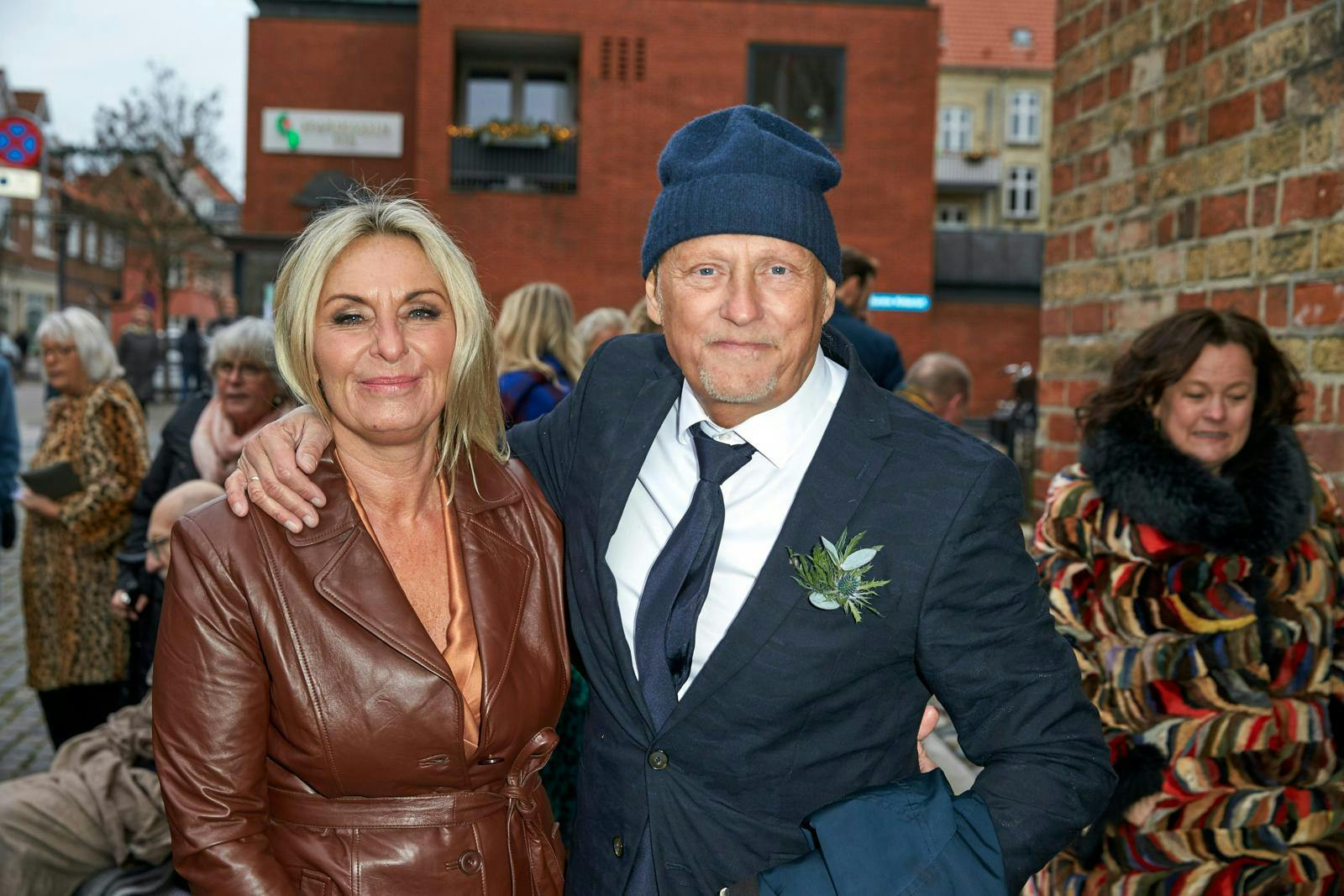 Tines elskede mand, målmandslegenden Lars Høgh gik bort 8. december 2021. Han døde af kræft i bugspytkirtlen, og han blev 62 år.