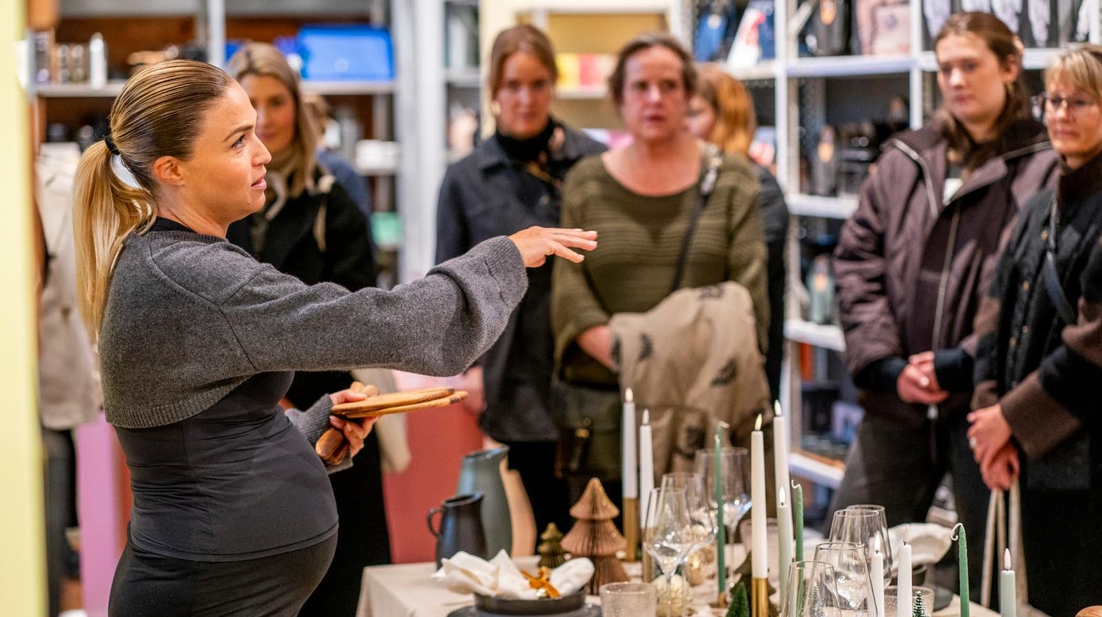 Voila! Christiane dækkede forleden julebord i boligbutikken Bahne i Frederiksberg Centret.