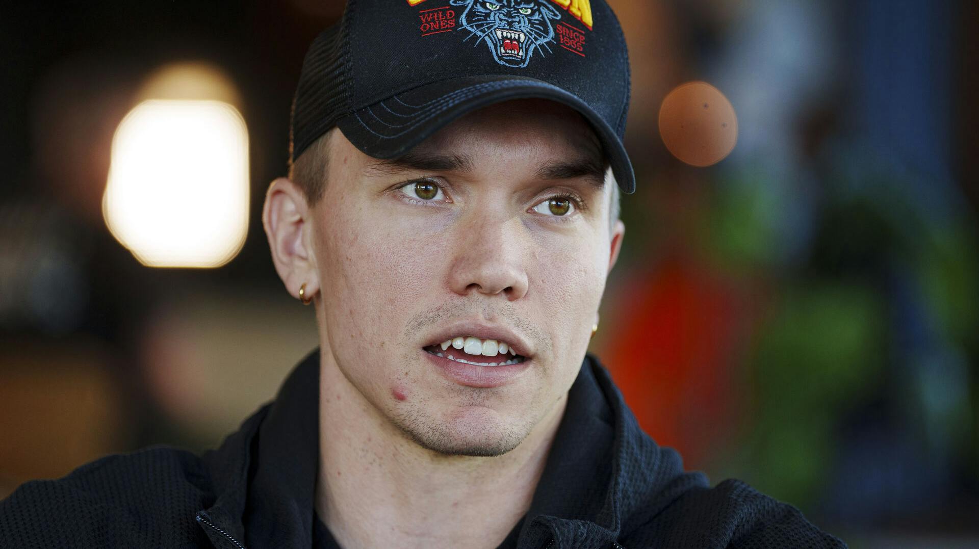 Lasse Andersson stortrives i Berlin med familien. 