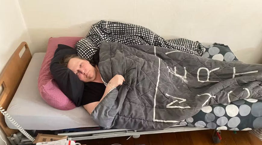 51-årige Birgitte Langvad Hansen er en af dem, som SE og HØR har talt med, der fulgte Sundhedsstyrelsens anbefalinger. Hun fik det kun værre.