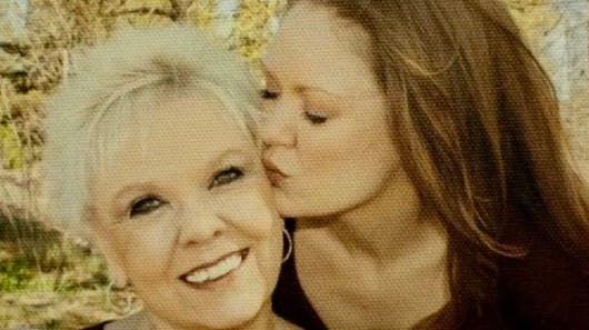 Sharon Hayes sammen med sin datter Brianna.
